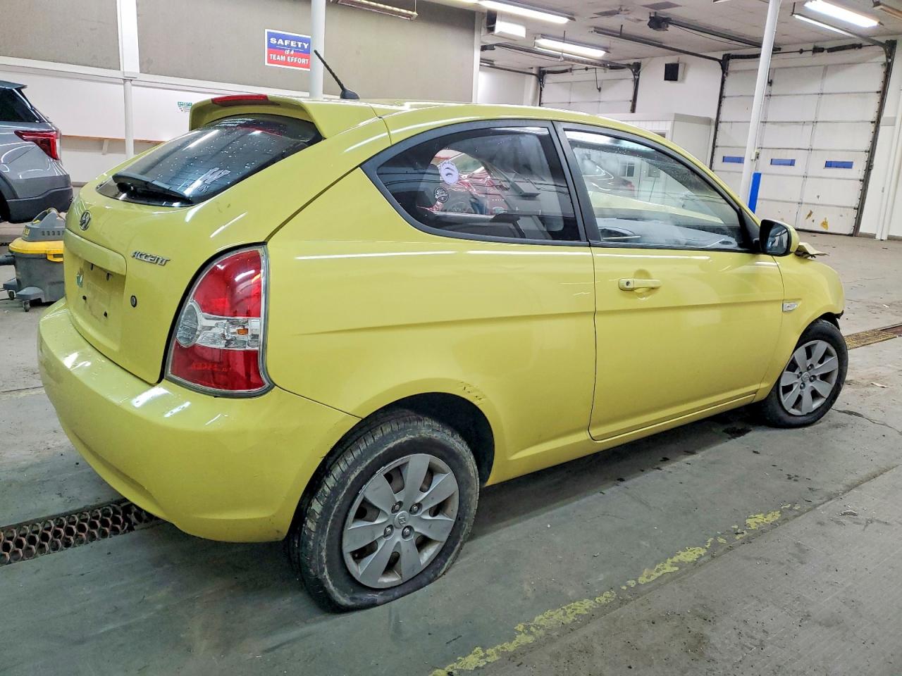 2010 Hyundai Accent Blue Yellow vin: KMHCM3AC6AU181901