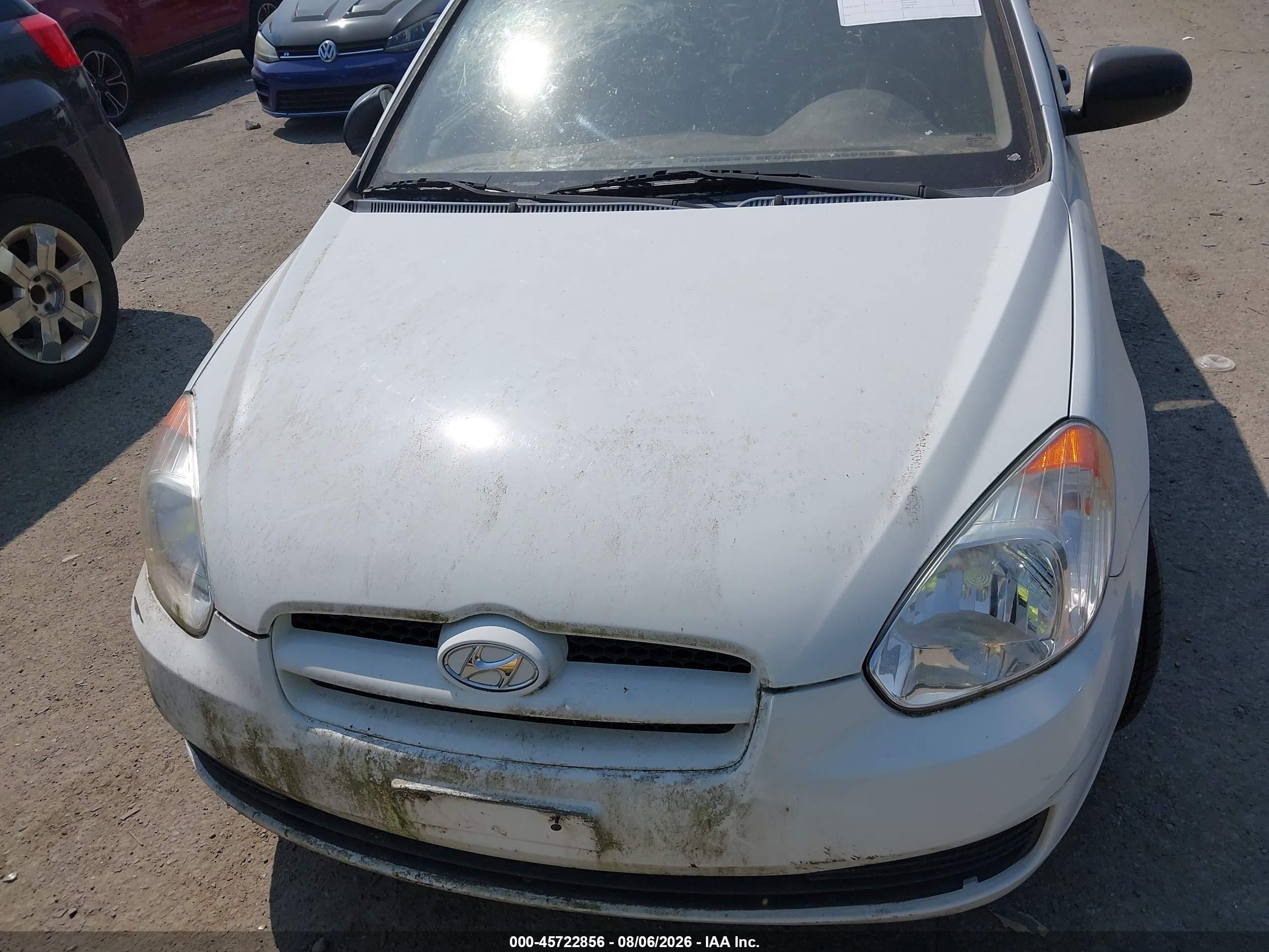 2011 Hyundai Accent Gl Белый vin: KMHCM3AC6BU194648