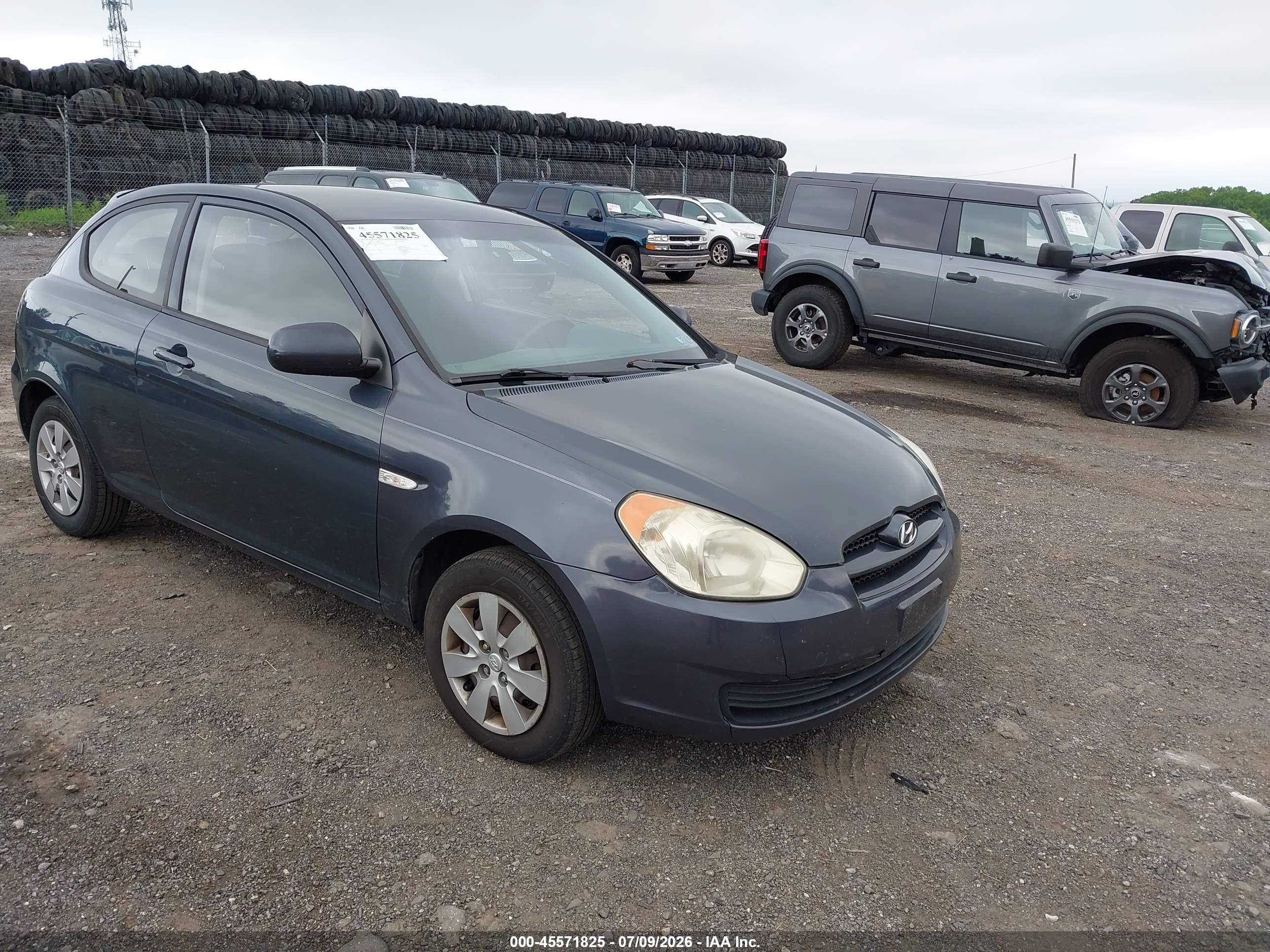 2011 Hyundai Accent Gs Gray vin: KMHCM3AC7BU191502