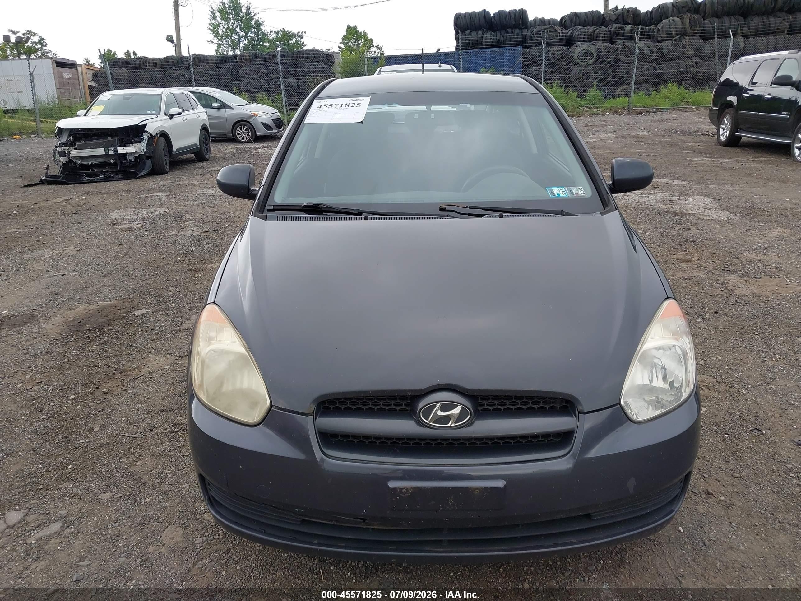 2011 Hyundai Accent Gs Gray vin: KMHCM3AC7BU191502