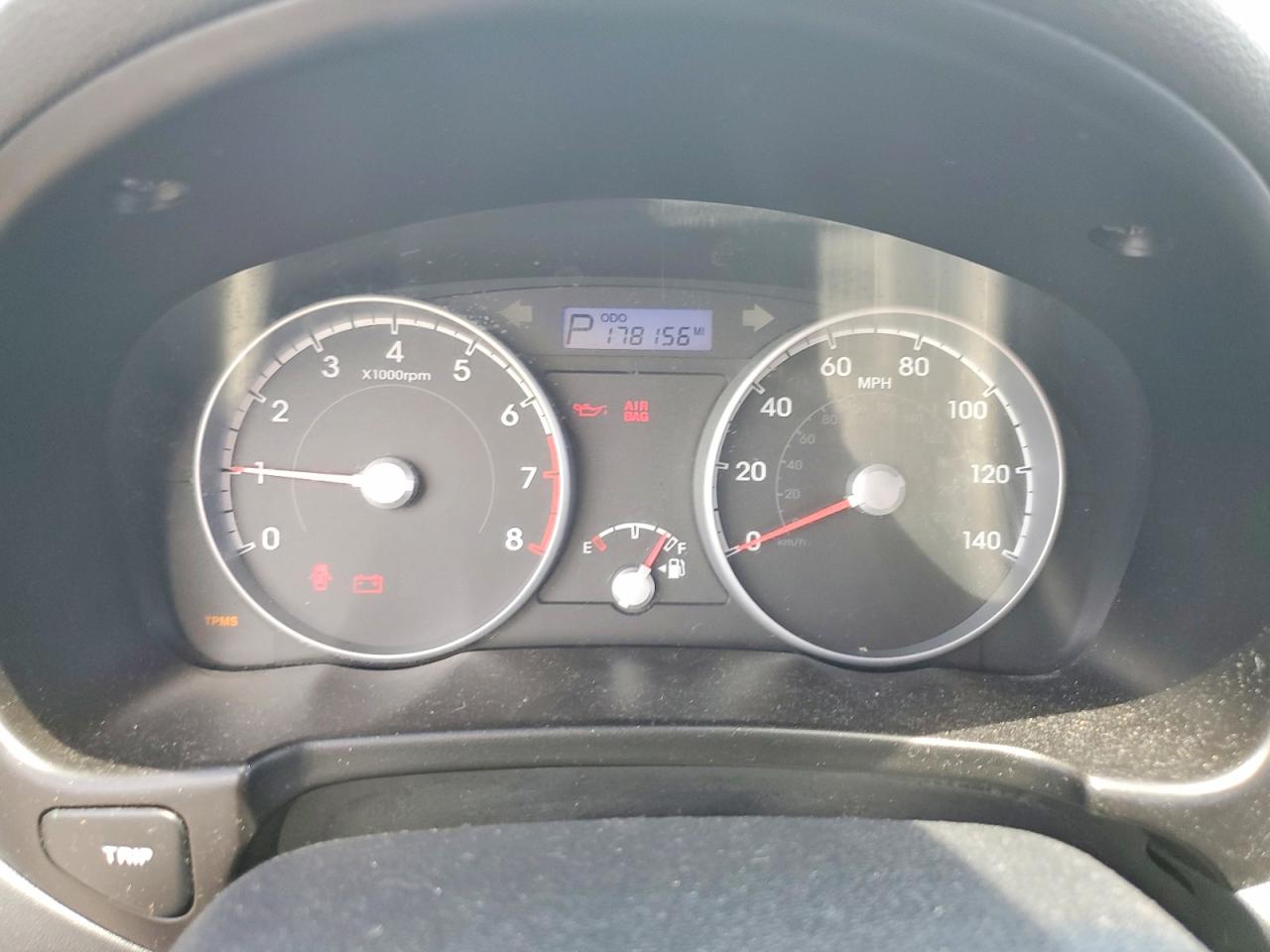 2011 Hyundai Accent Gs Серебряный vin: KMHCM3AC7BU195162