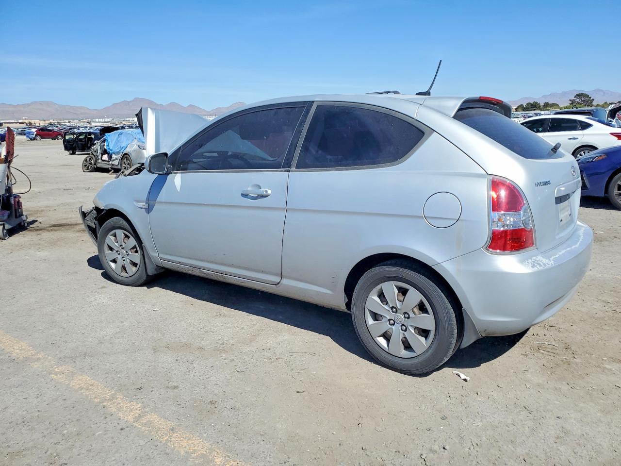 2011 Hyundai Accent Gs Silver vin: KMHCM3AC7BU197509