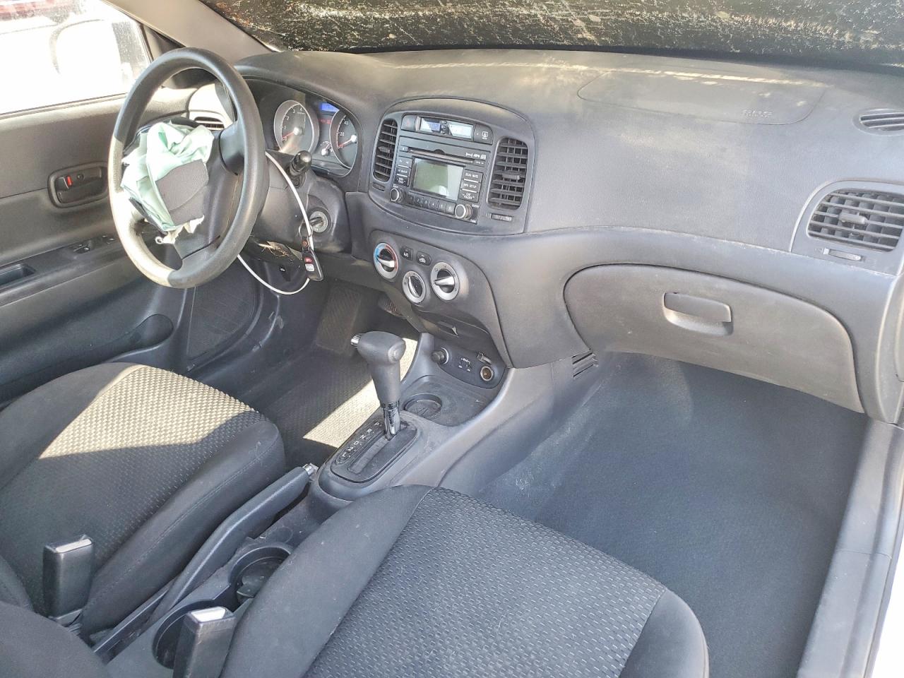 2011 Hyundai Accent Gs Silver vin: KMHCM3AC7BU197509