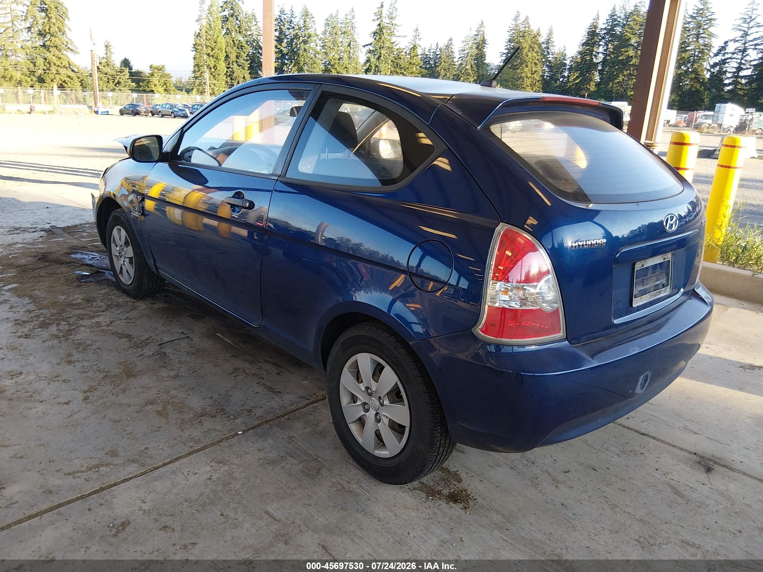 2011 Hyundai Accent Gl Blue vin: KMHCM3AC7BU200666
