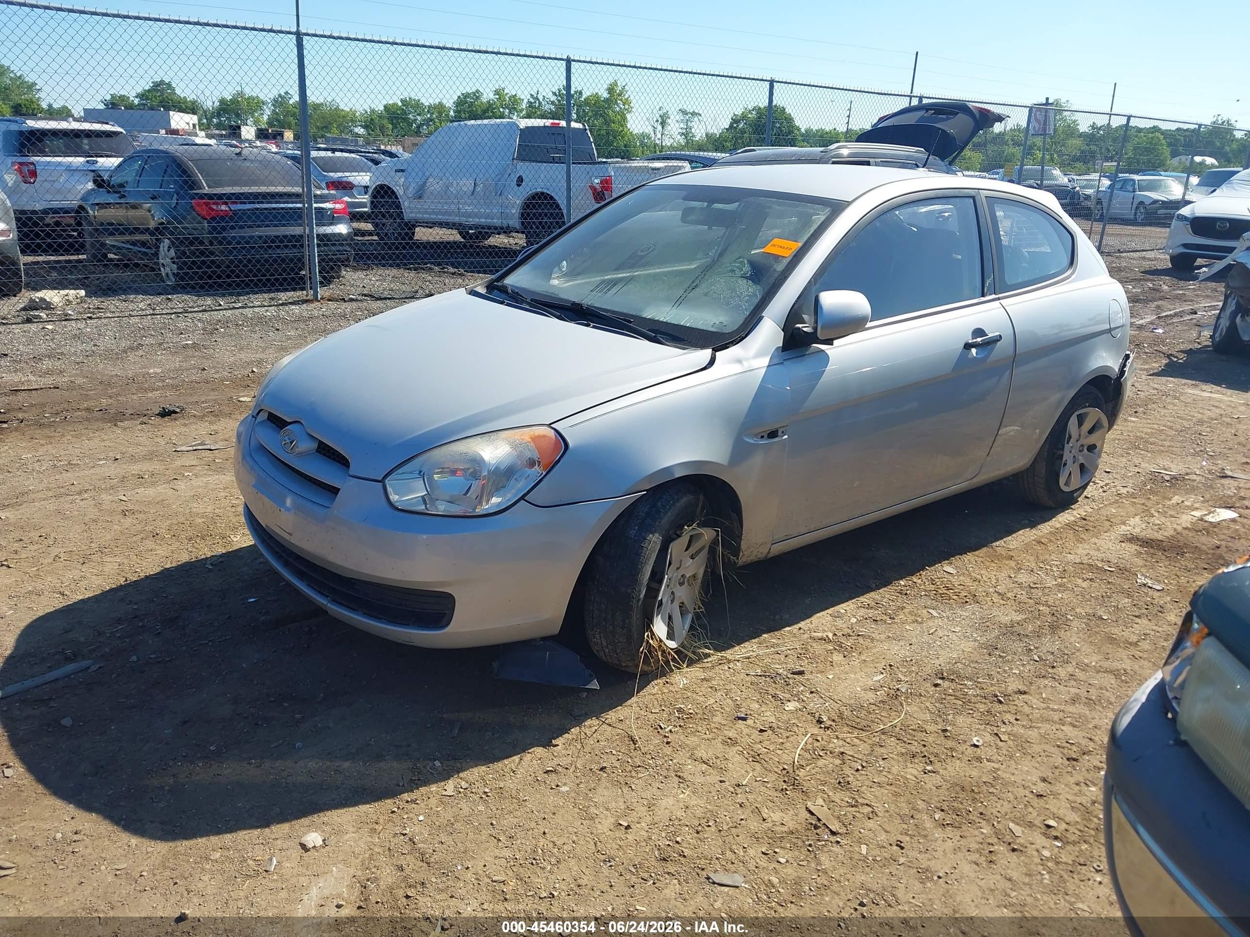 2010 Hyundai Accent Gs Silver vin: KMHCM3AC8AU167658