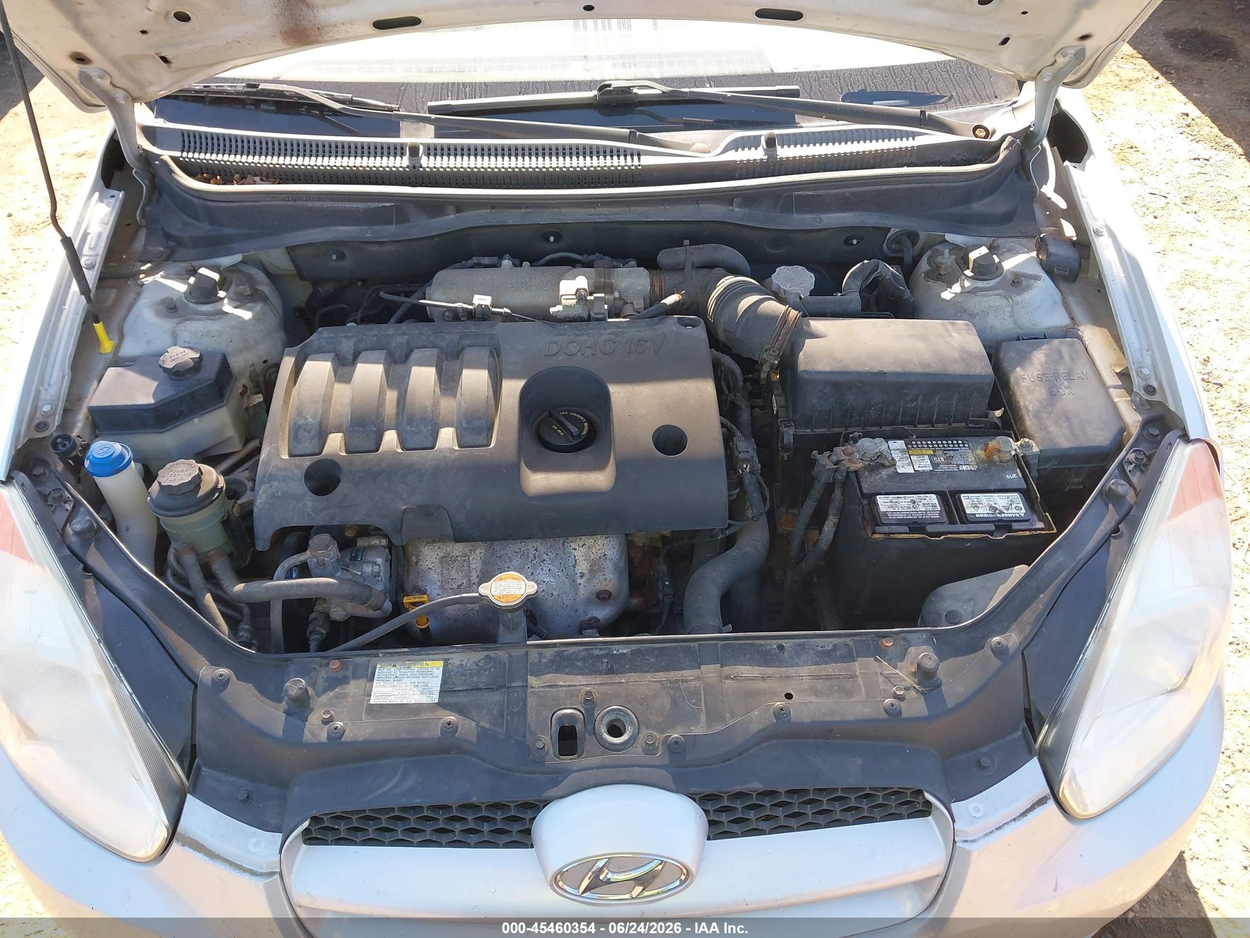2010 Hyundai Accent Gs Silver vin: KMHCM3AC8AU167658