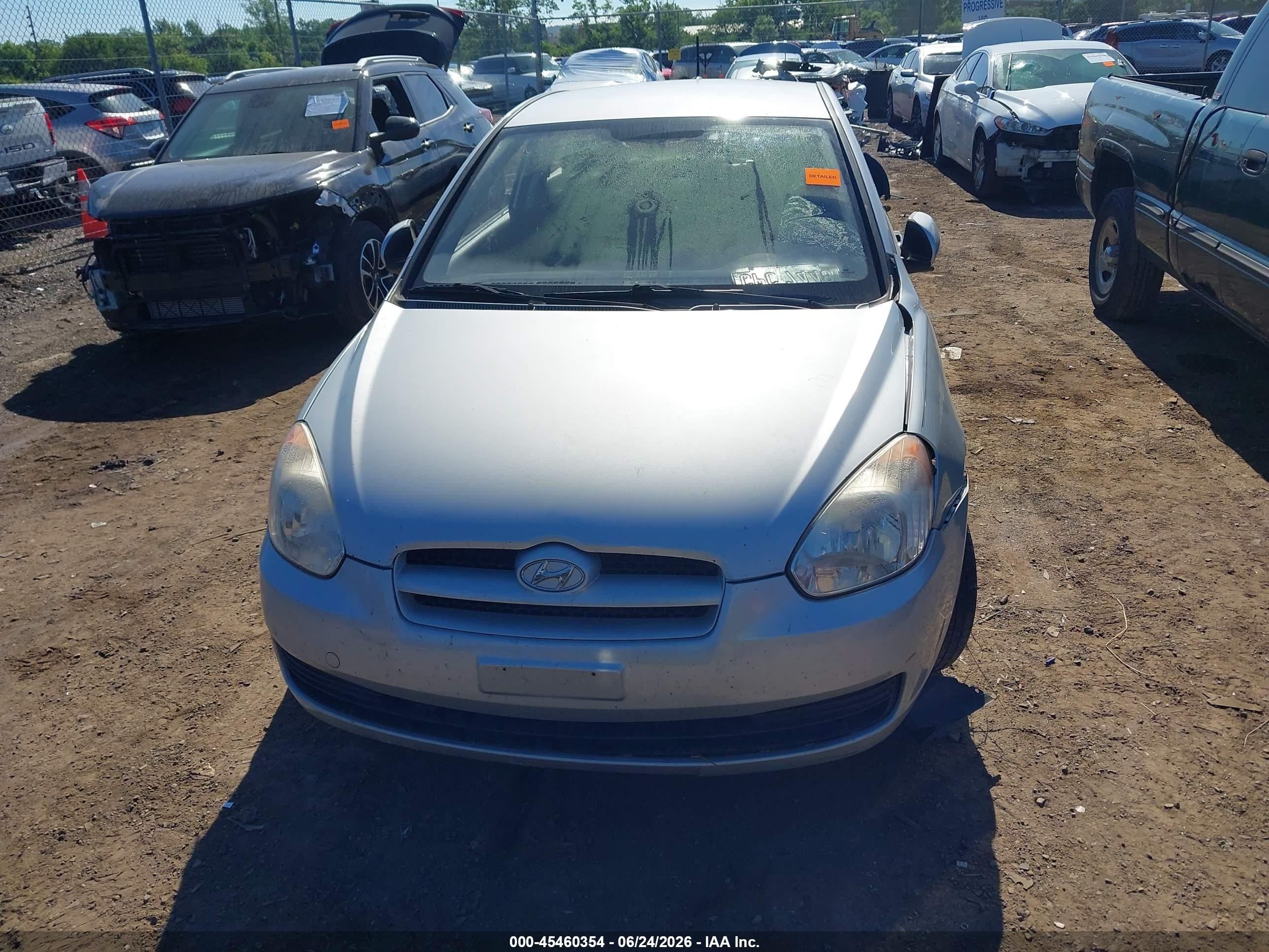 2010 Hyundai Accent Gs Silver vin: KMHCM3AC8AU167658