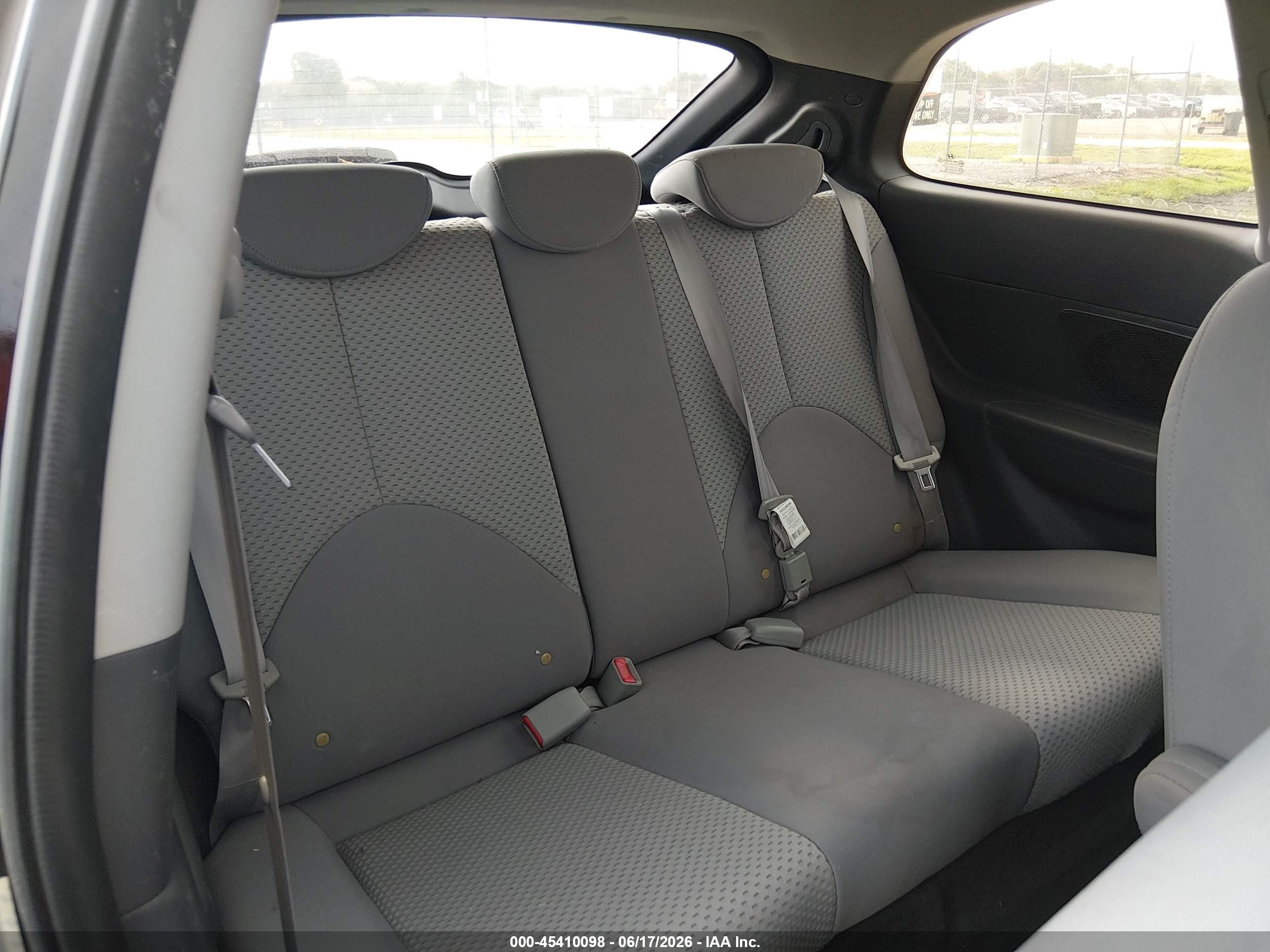 2011 Hyundai Accent Gs Black vin: KMHCM3AC8BU199785