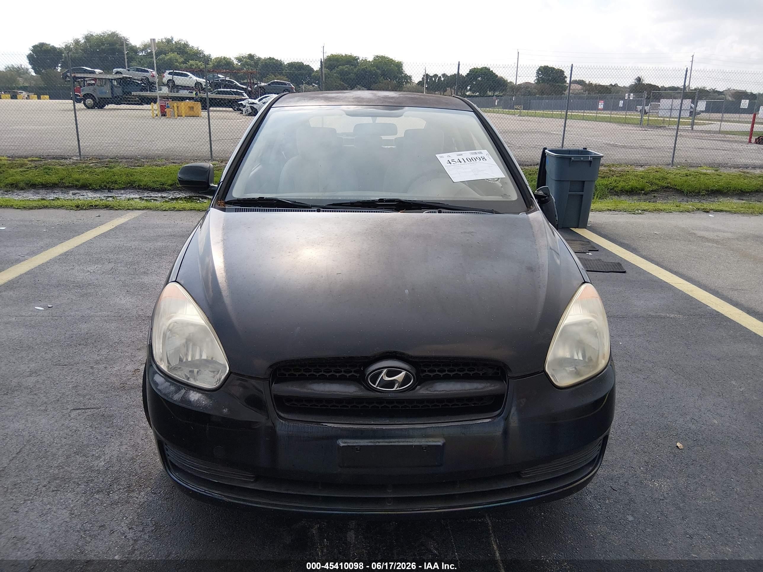 2011 Hyundai Accent Gs Black vin: KMHCM3AC8BU199785