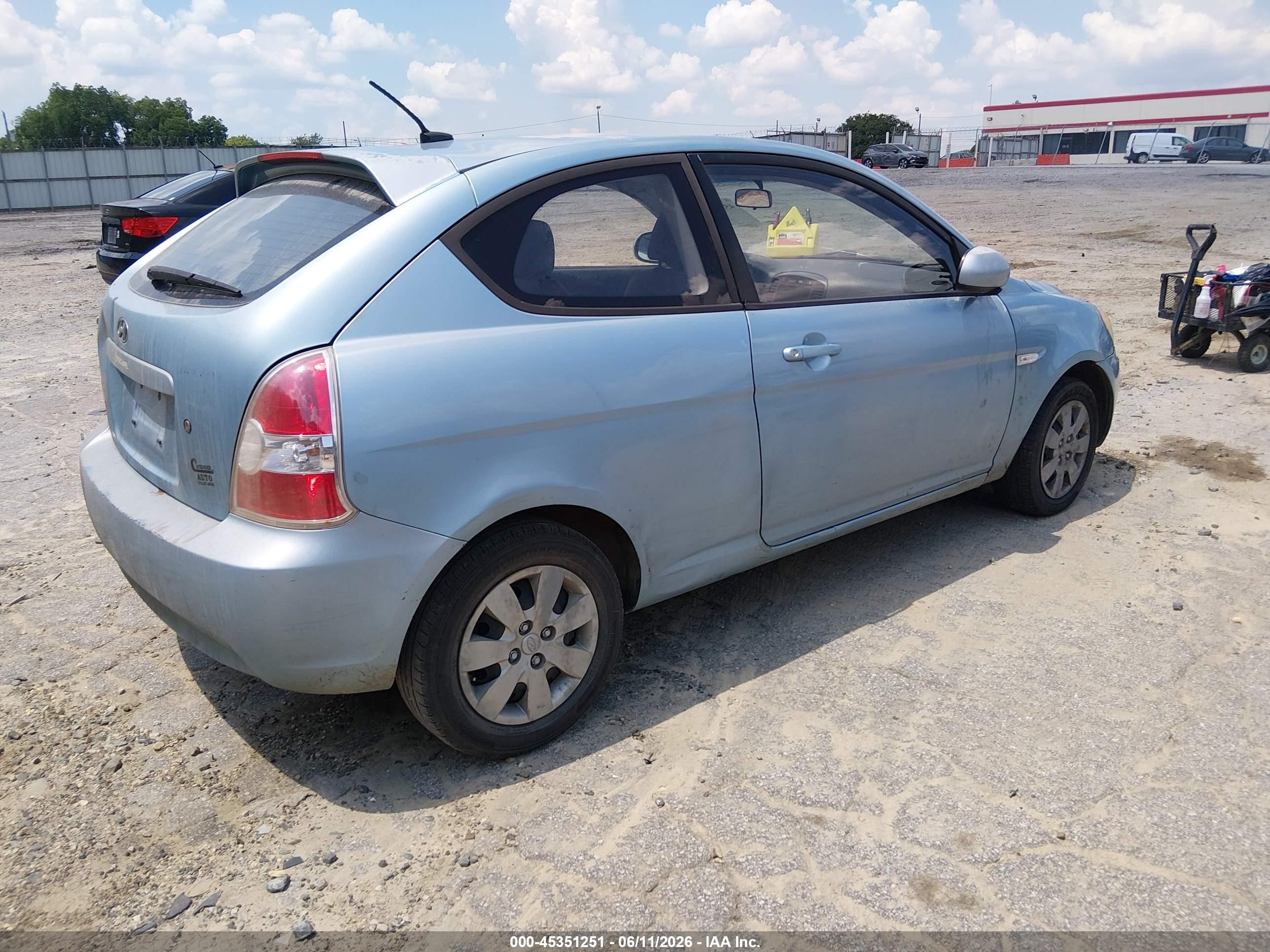 2011 Hyundai Accent Gs Blue vin: KMHCM3AC8BU199852