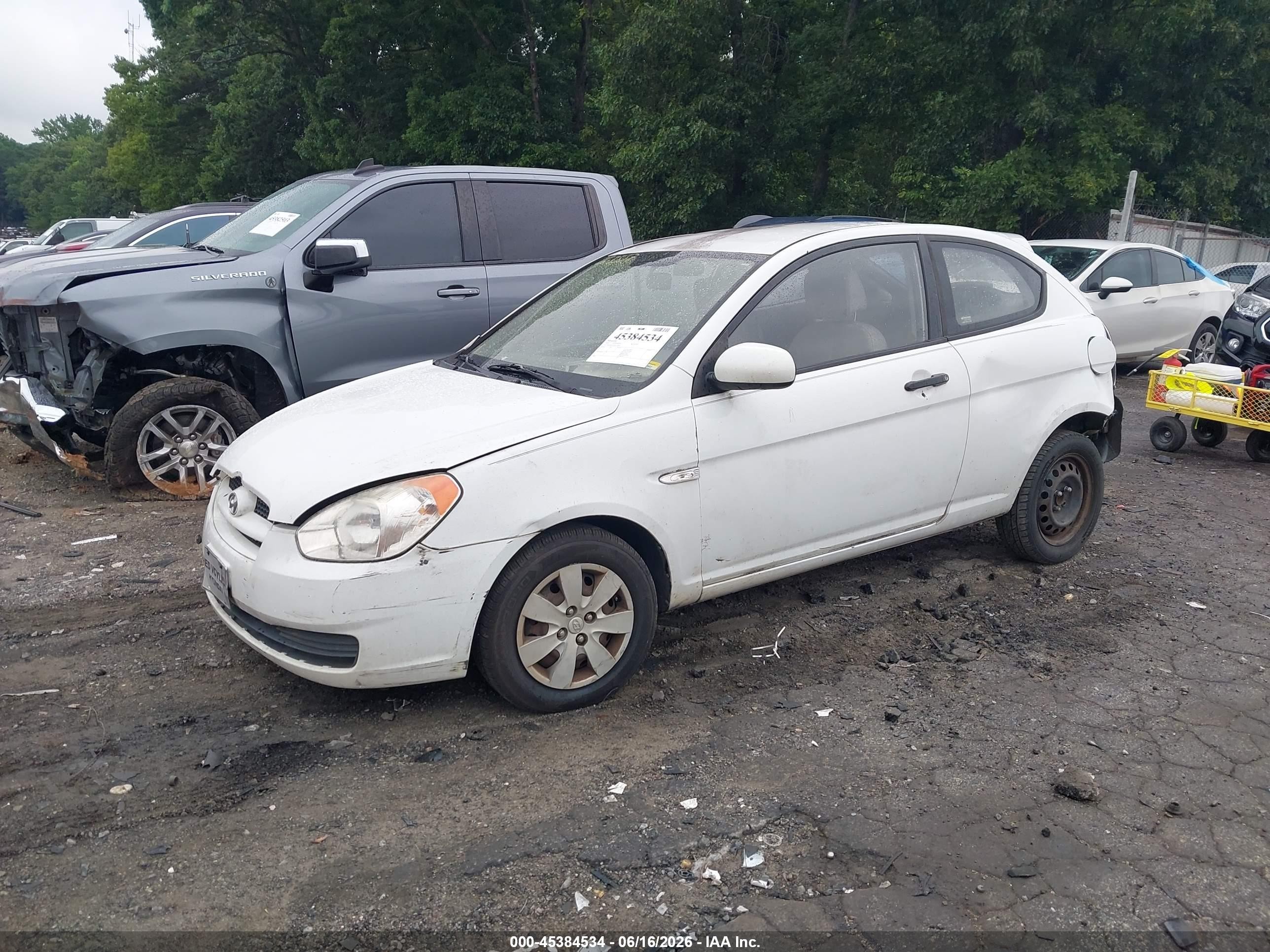 2010 Hyundai Accent Gs White vin: KMHCM3AC9AU156992