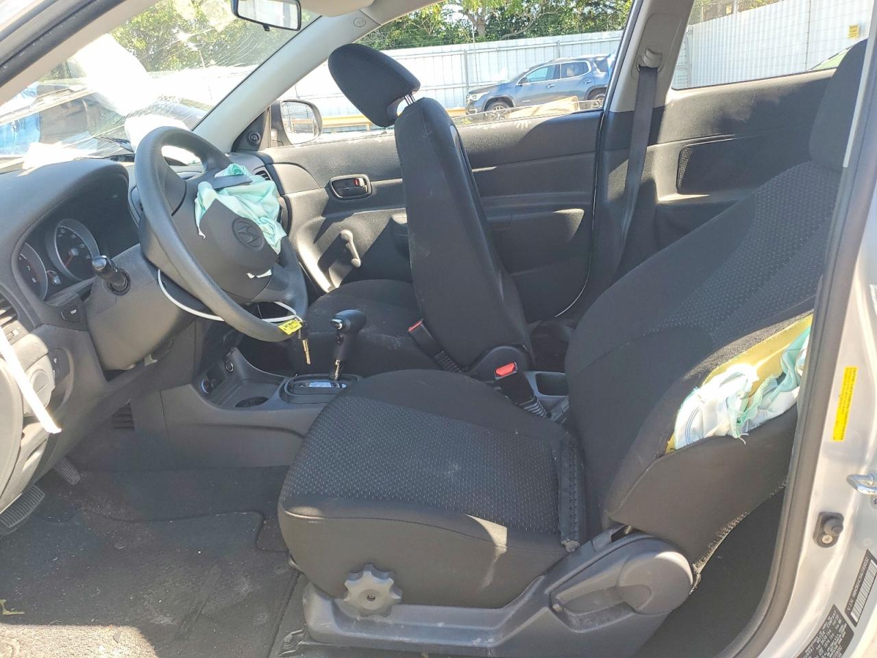 2010 Hyundai Accent Gs Gray vin: KMHCM3AC9AU169032