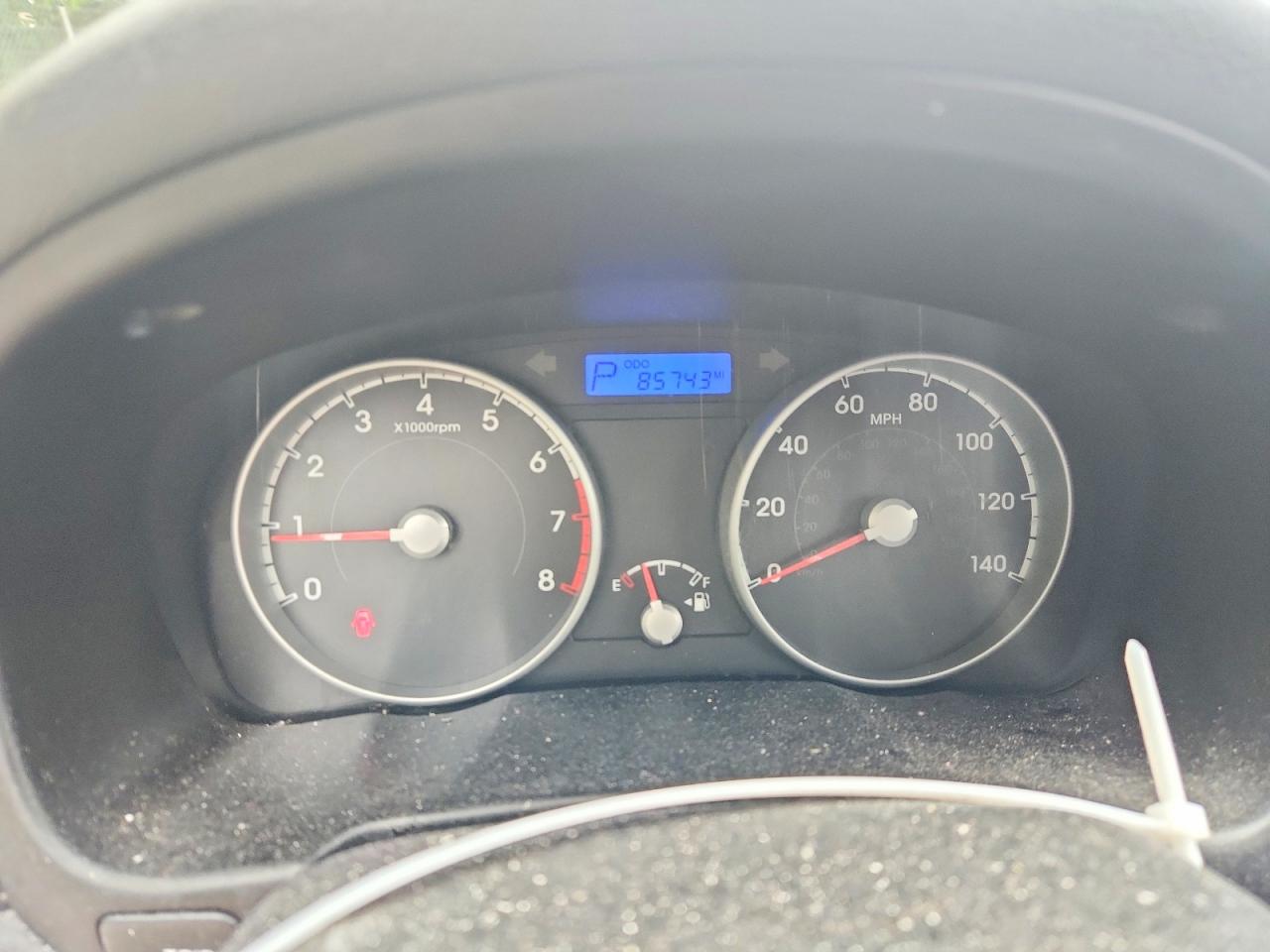 2010 Hyundai Accent Gs Orange vin: KMHCM3ACXAU156435