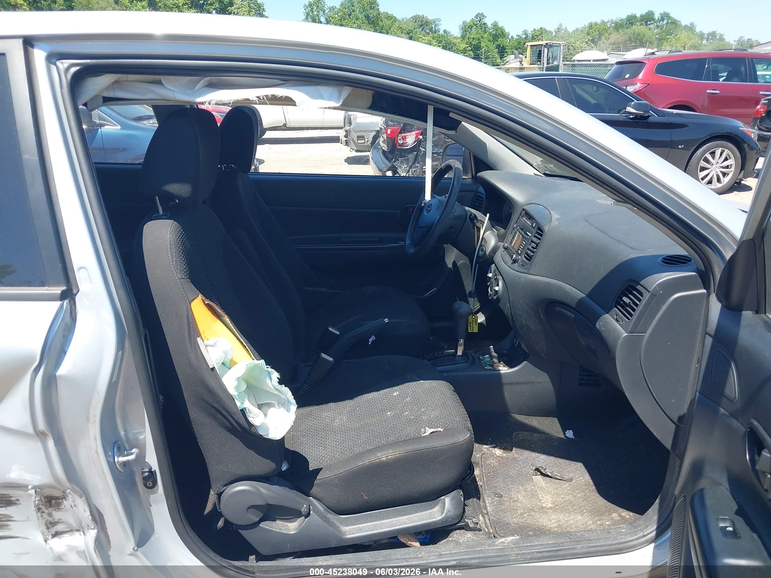 2010 Hyundai Accent Gs Silver vin: KMHCM3ACXAU171405