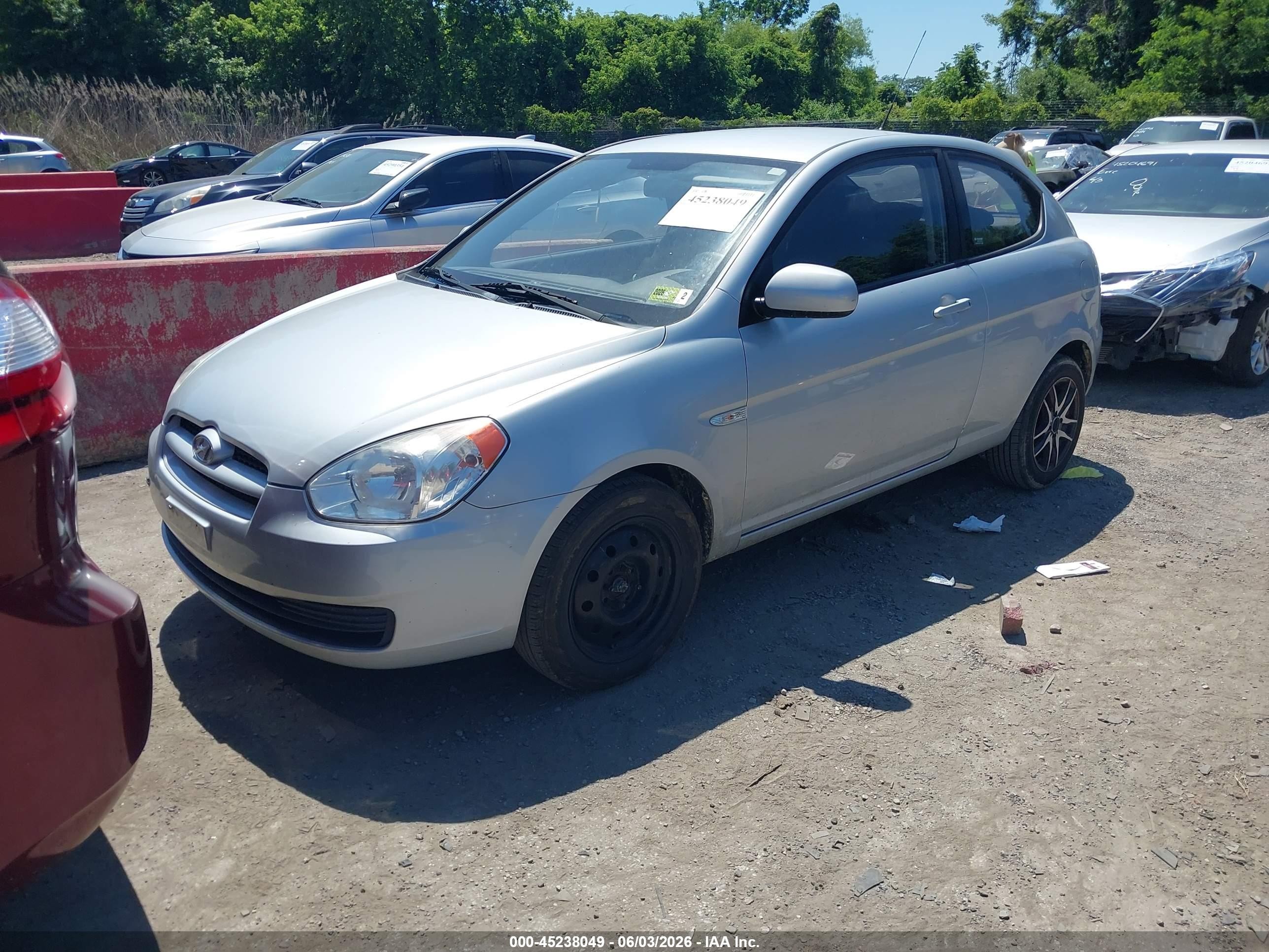 2010 Hyundai Accent Gs Silver vin: KMHCM3ACXAU171405