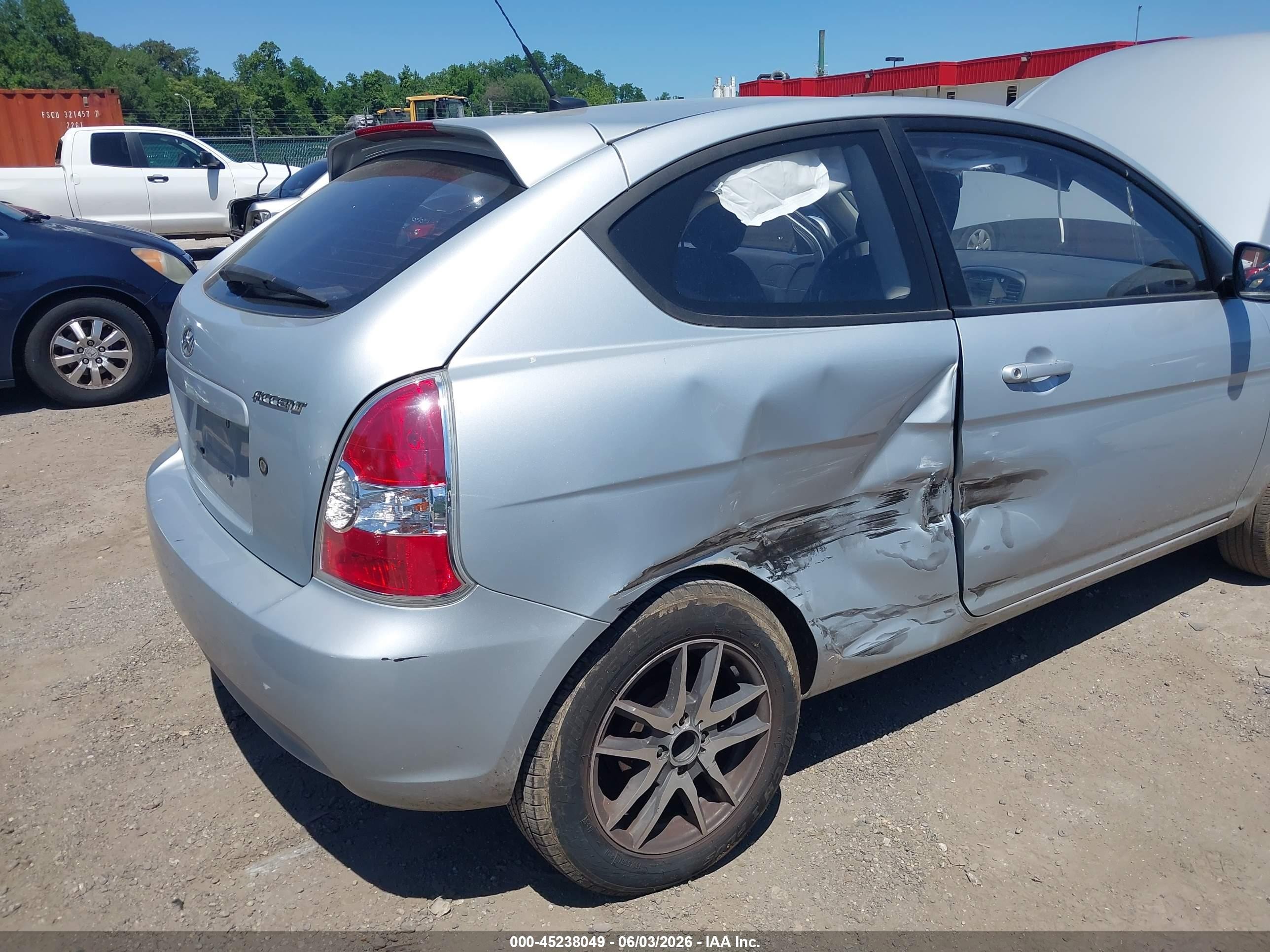 2010 Hyundai Accent Gs Silver vin: KMHCM3ACXAU171405