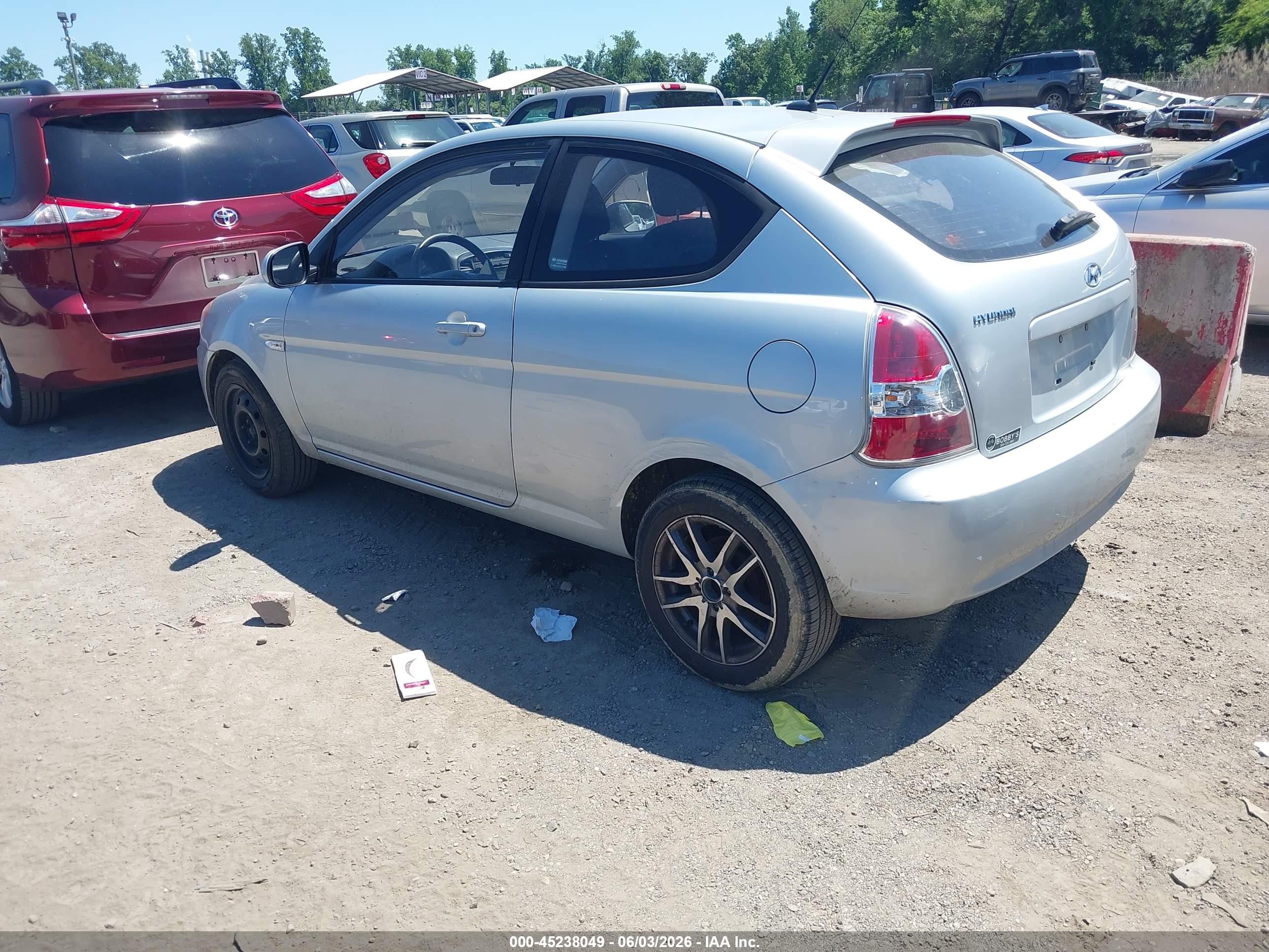 2010 Hyundai Accent Gs Silver vin: KMHCM3ACXAU171405