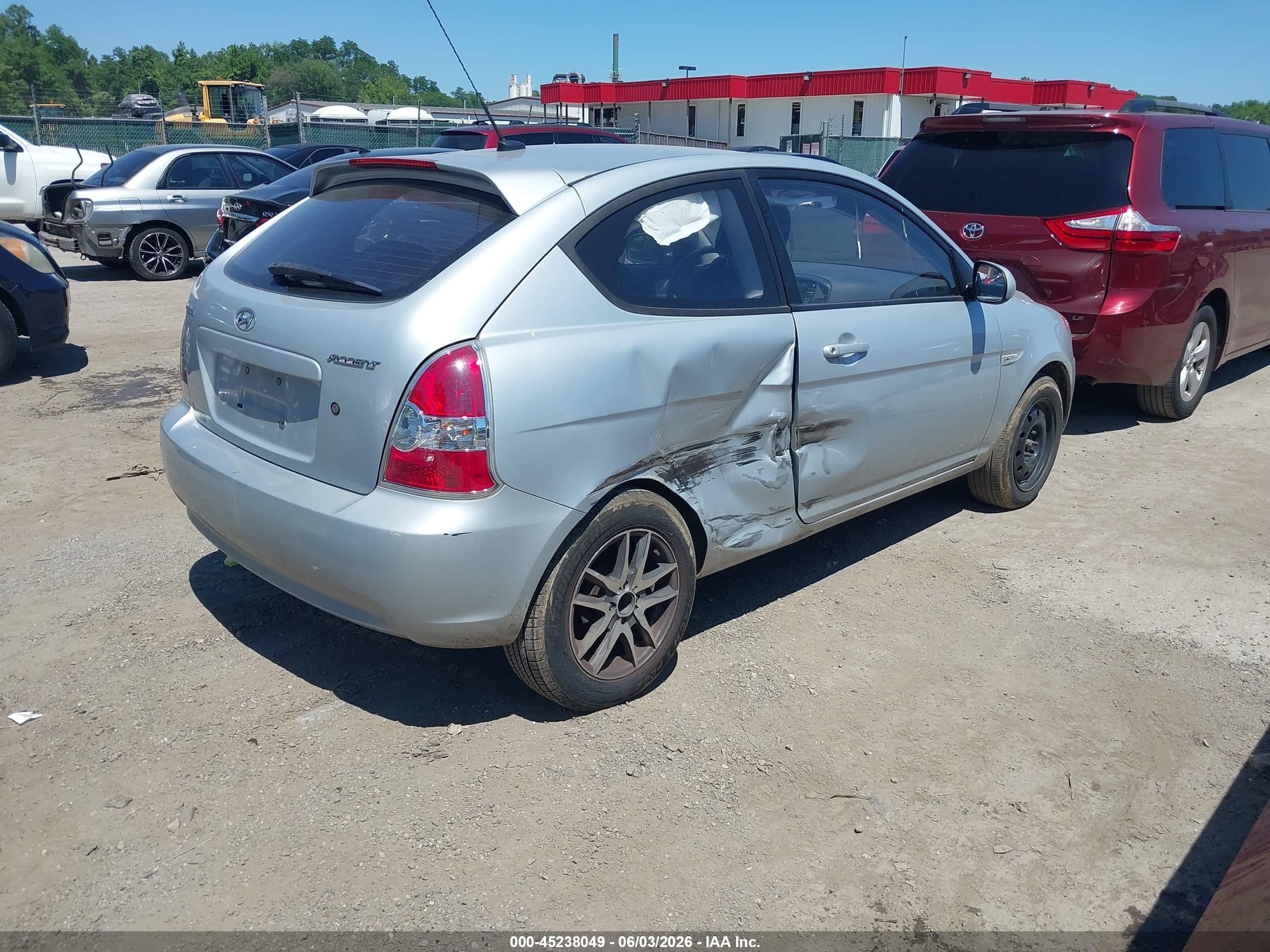 2010 Hyundai Accent Gs Silver vin: KMHCM3ACXAU171405