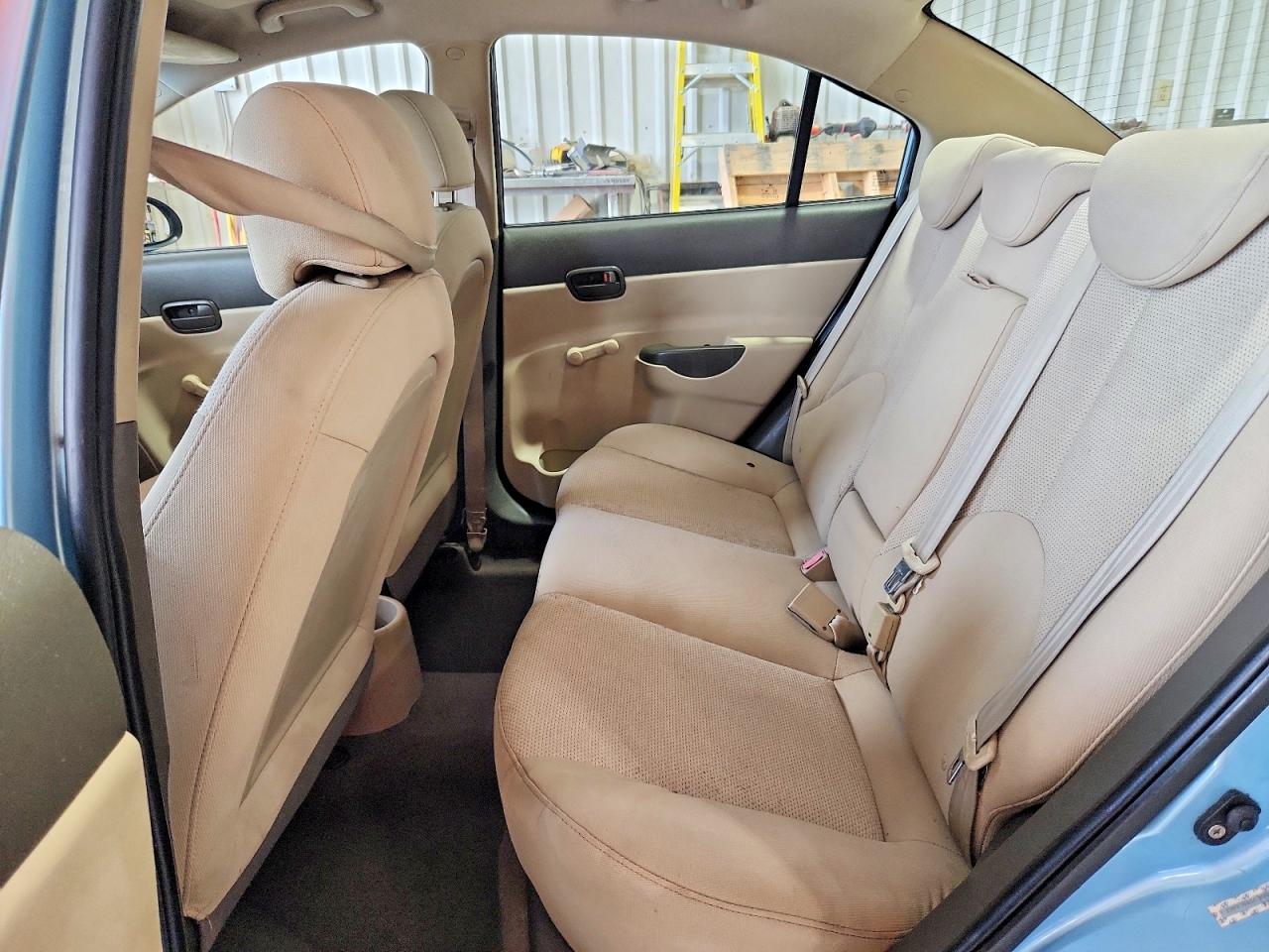 2009 Hyundai Accent Gls Blue vin: KMHCM46C39U298572
