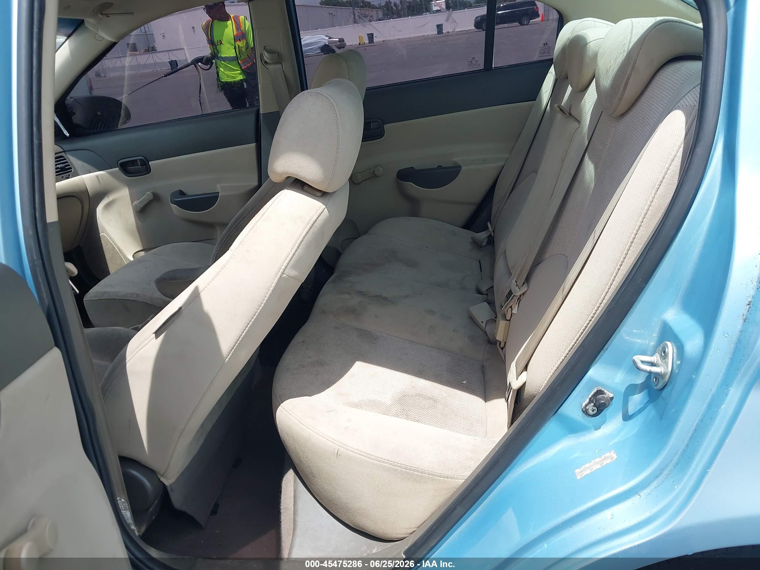 2009 Hyundai Accent Gls Light Blue vin: KMHCM46CX9U293837