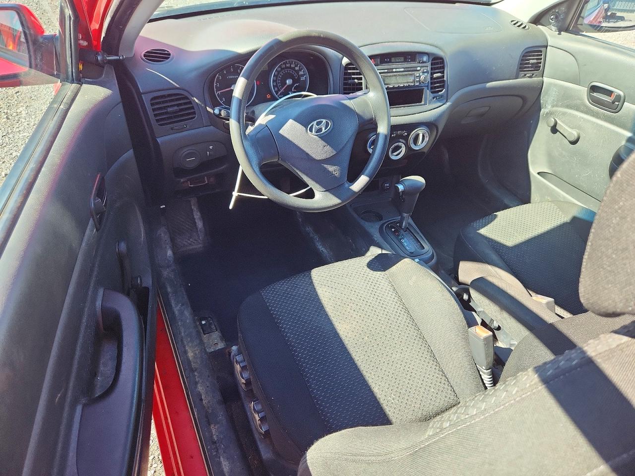 2007 Hyundai Accent Se Red vin: KMHCN35C37U005792