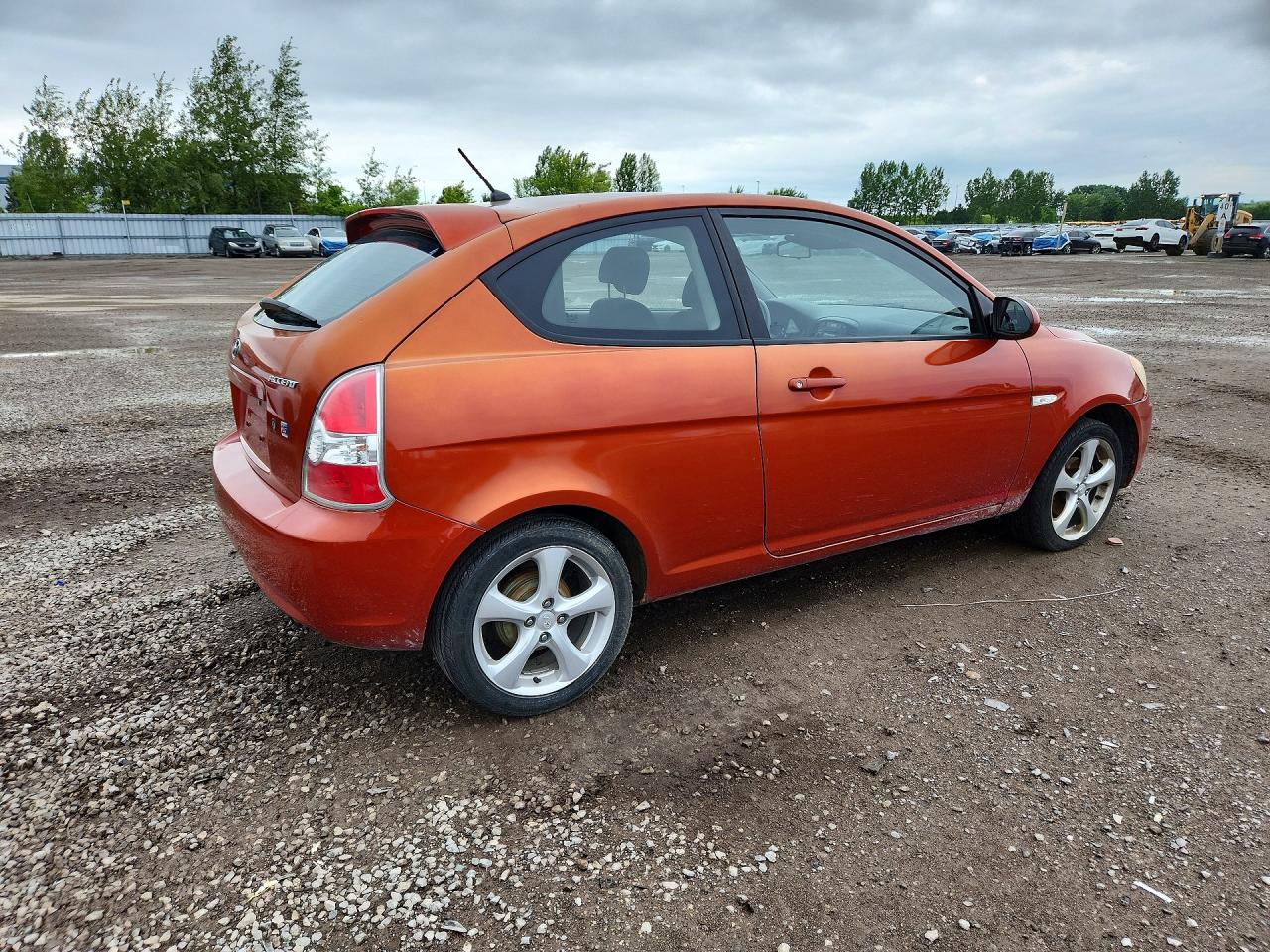 2008 Hyundai Accent Se Orange vin: KMHCN35C58U099675