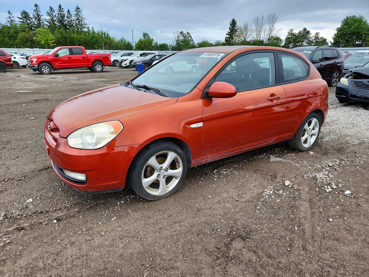 2008 Hyundai Accent Se Orange vin: KMHCN35C58U099675