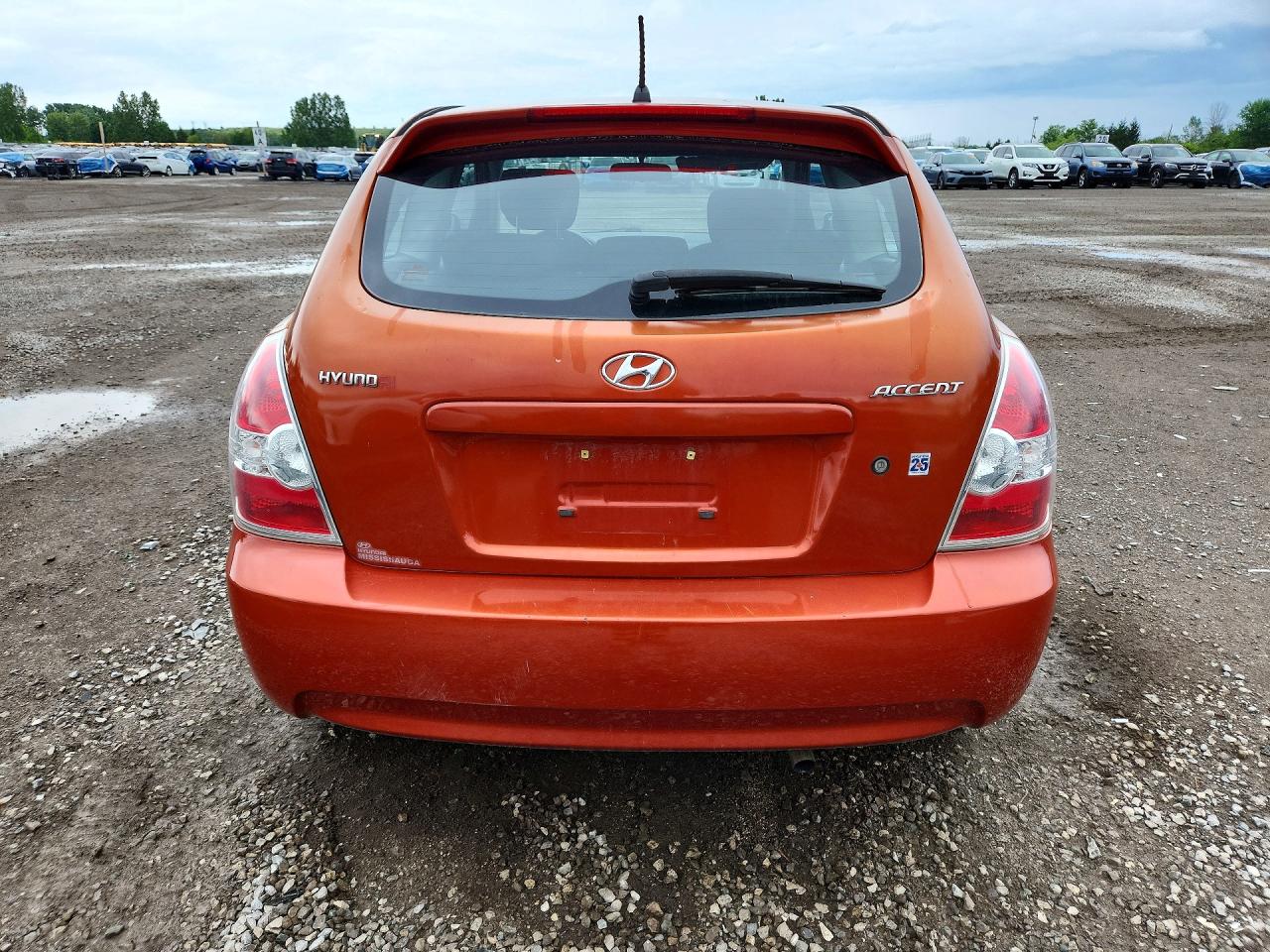 2008 Hyundai Accent Se Orange vin: KMHCN35C58U099675