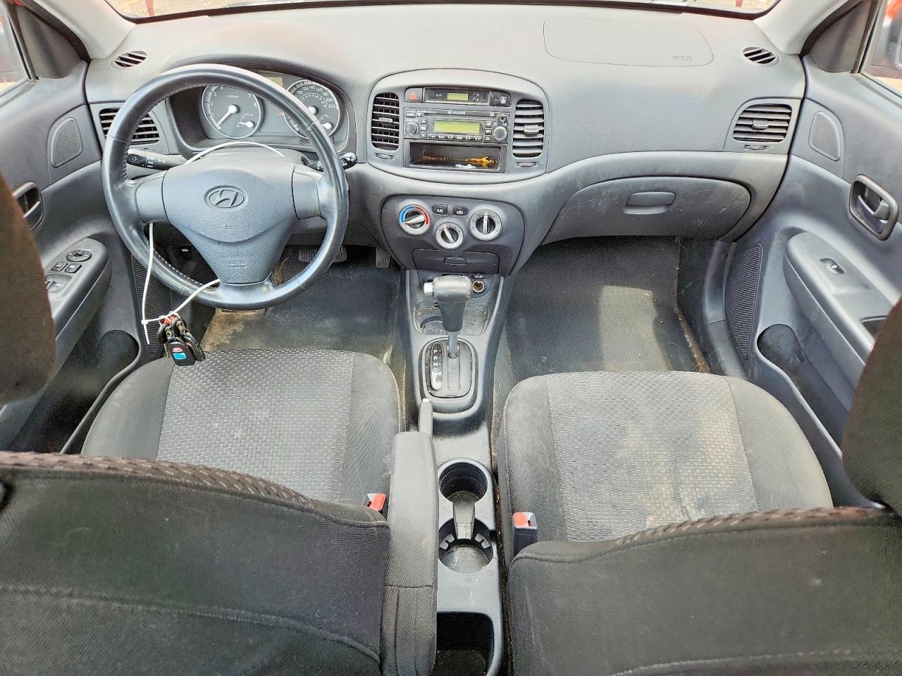 2008 Hyundai Accent Se Orange vin: KMHCN35C58U099675