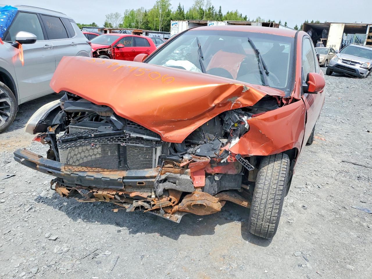 2009 Hyundai Accent Se Orange vin: KMHCN35CX9U132168