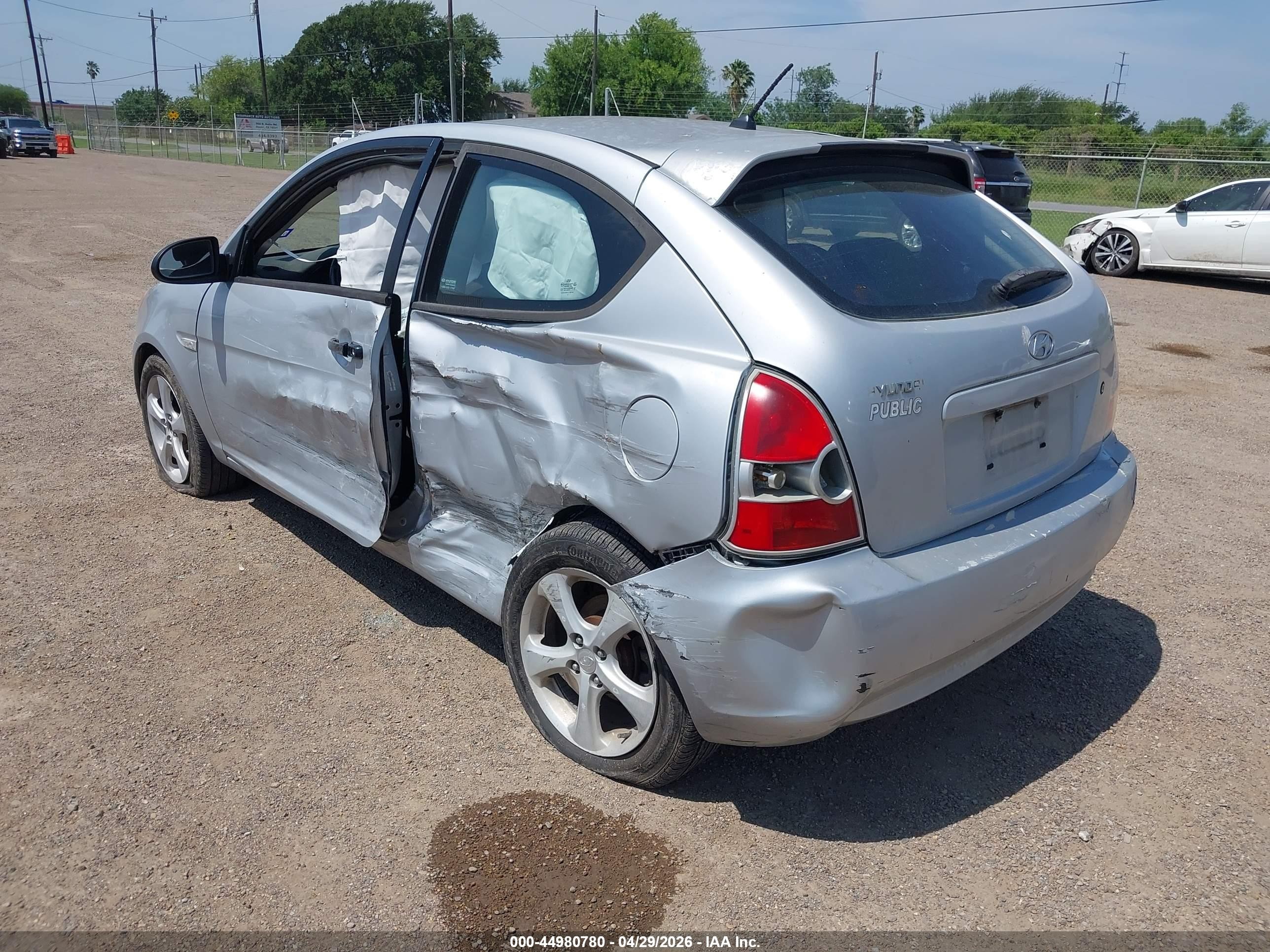2007 Hyundai Accent Se Silver vin: KMHCN36C17U044024