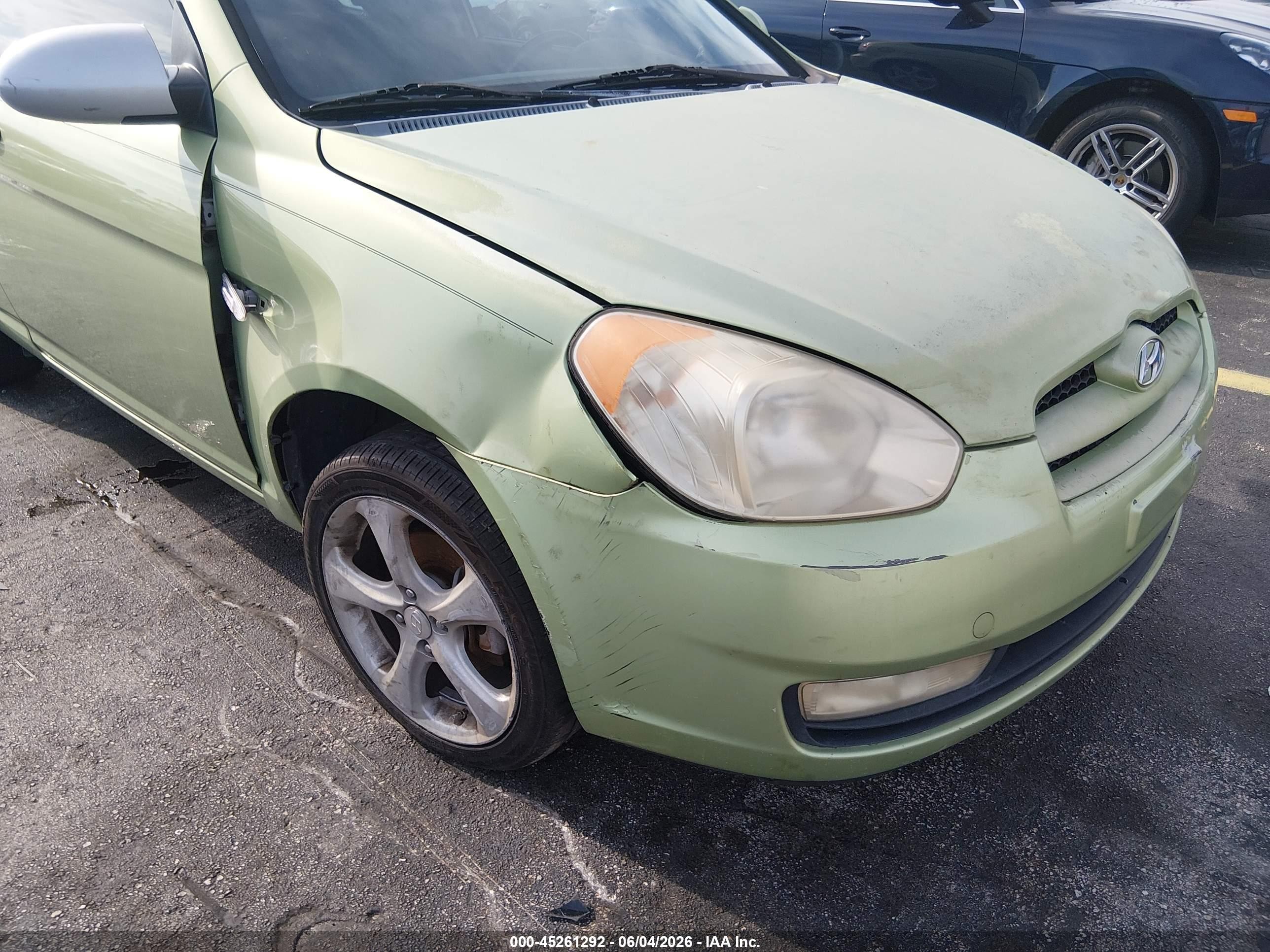 2008 Hyundai Accent Se Green vin: KMHCN36C18U083956
