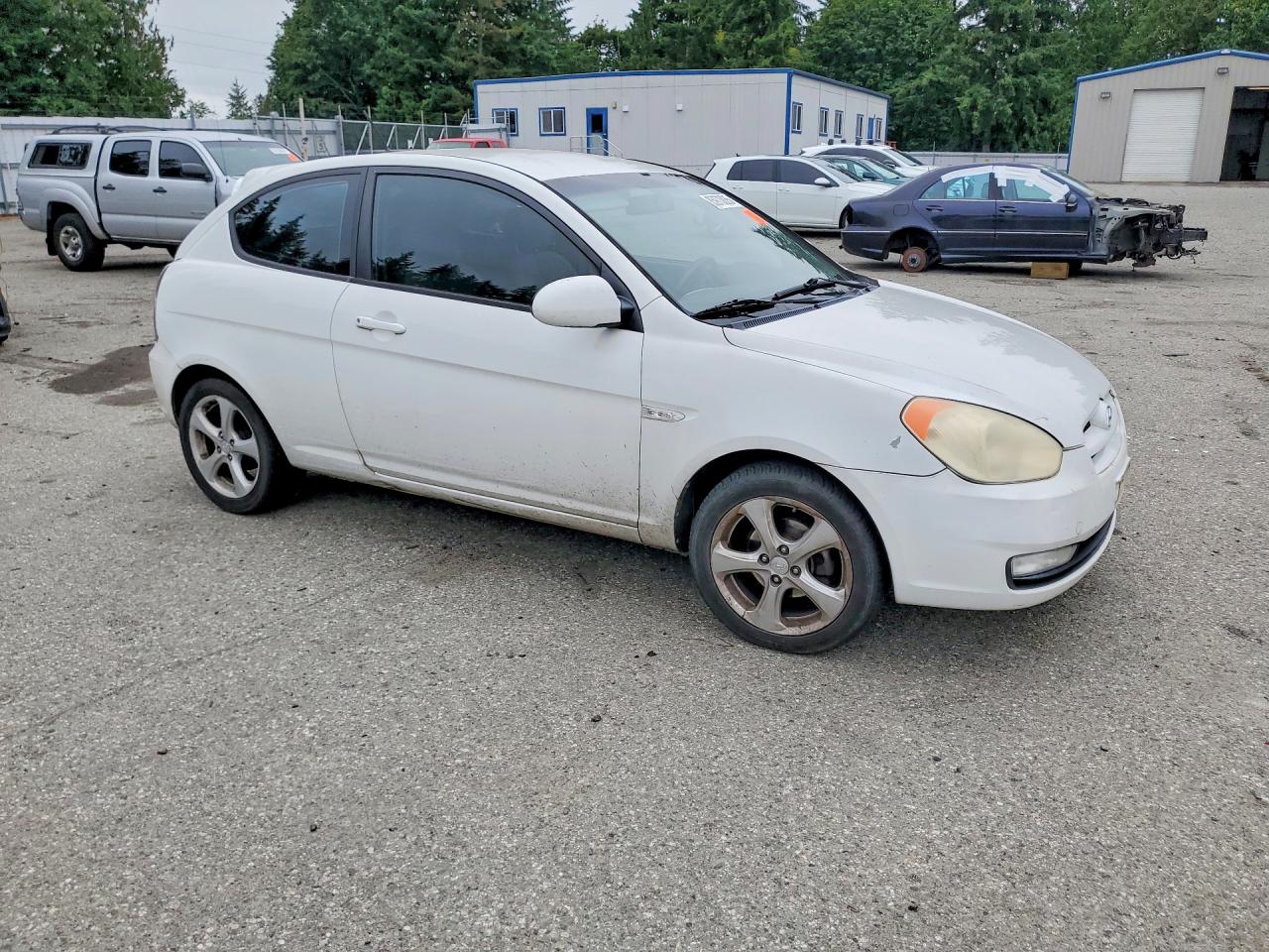 2009 Hyundai Accent Se White vin: KMHCN36C29U134642