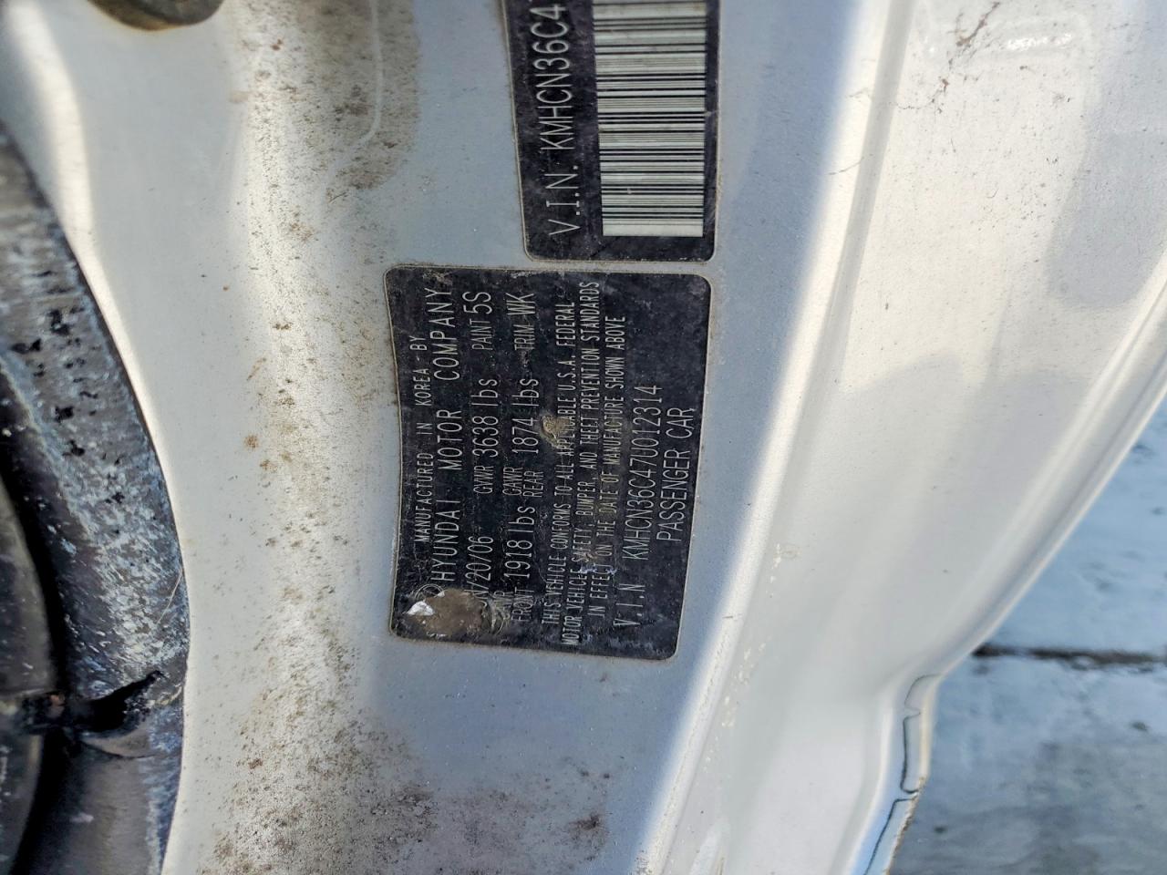2007 Hyundai Accent Silver vin: KMHCN36C47U012314
