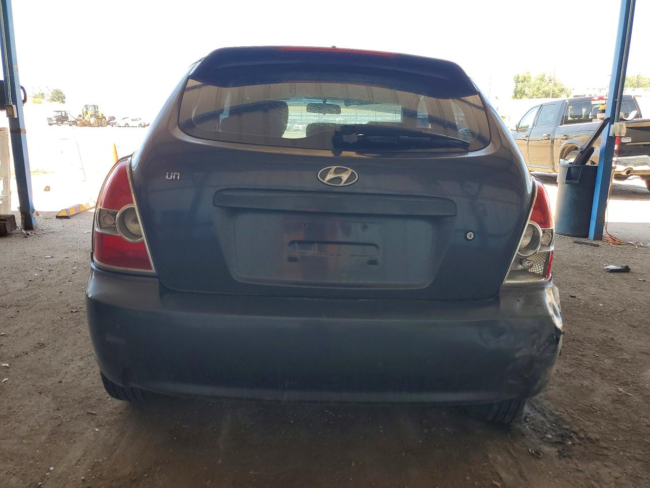 2007 Hyundai Accent Se Угольный vin: KMHCN36C57U044110