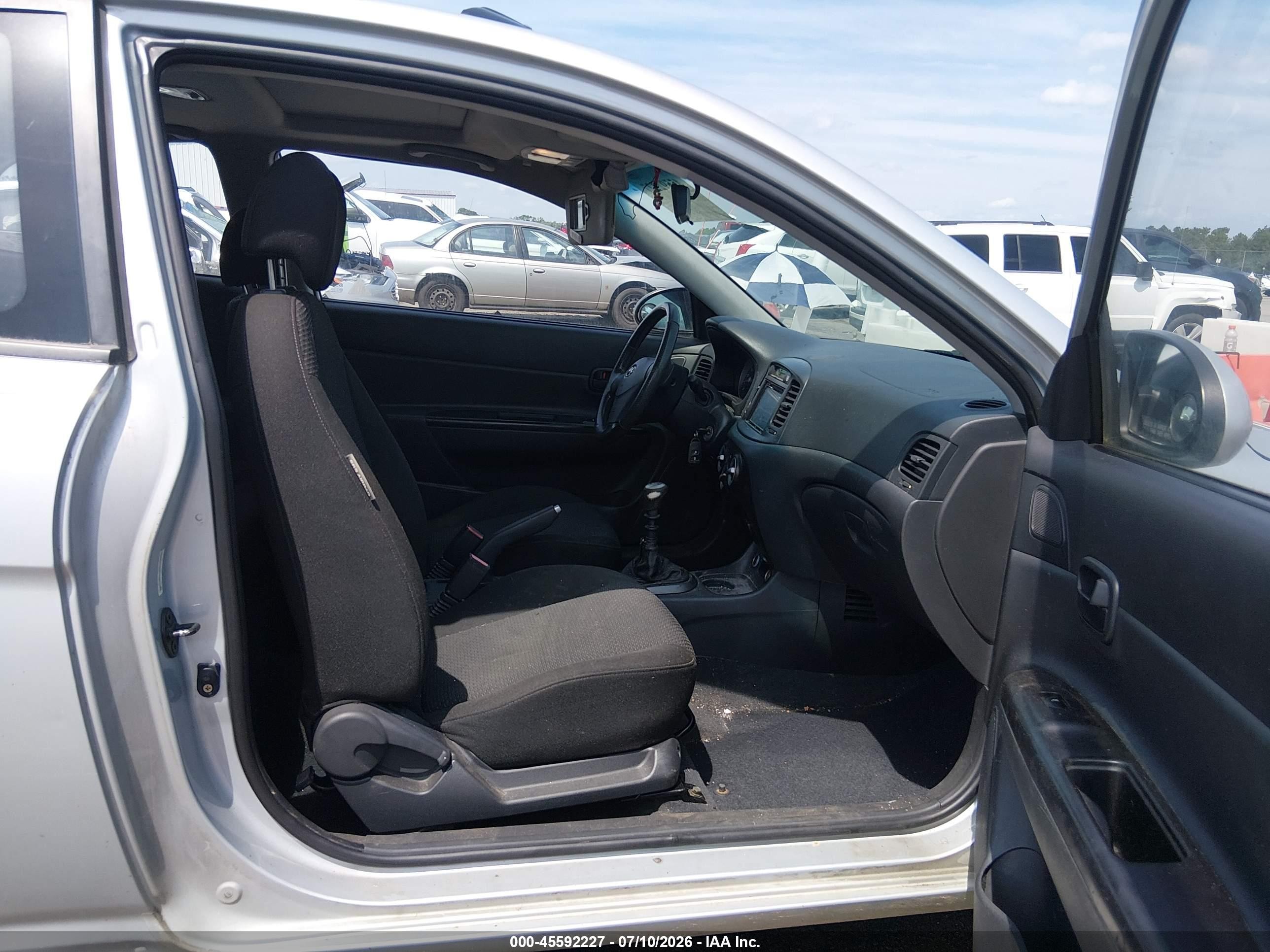2007 Hyundai Accent Se Белый vin: KMHCN36C97U004807
