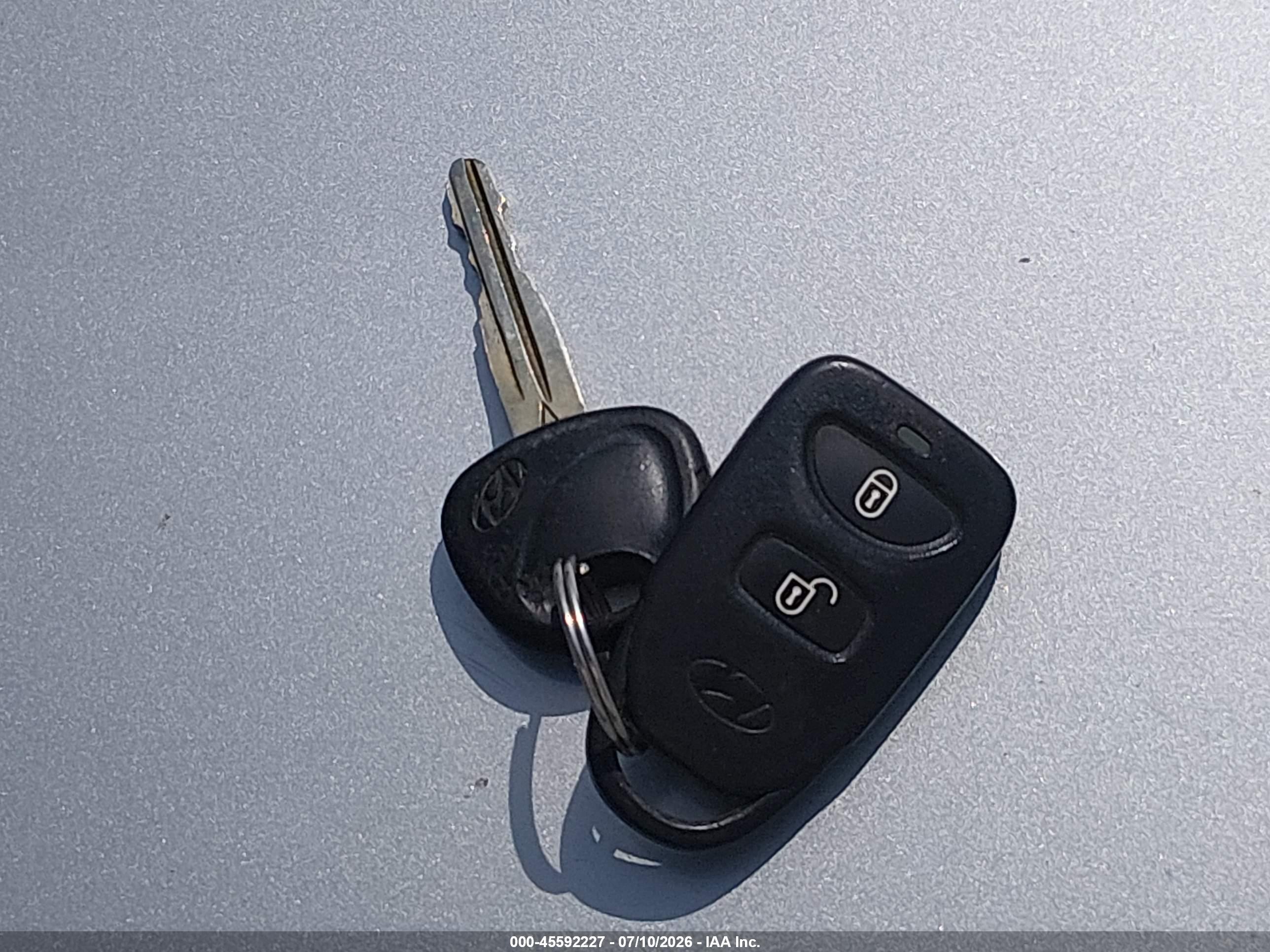 2007 Hyundai Accent Se Белый vin: KMHCN36C97U004807