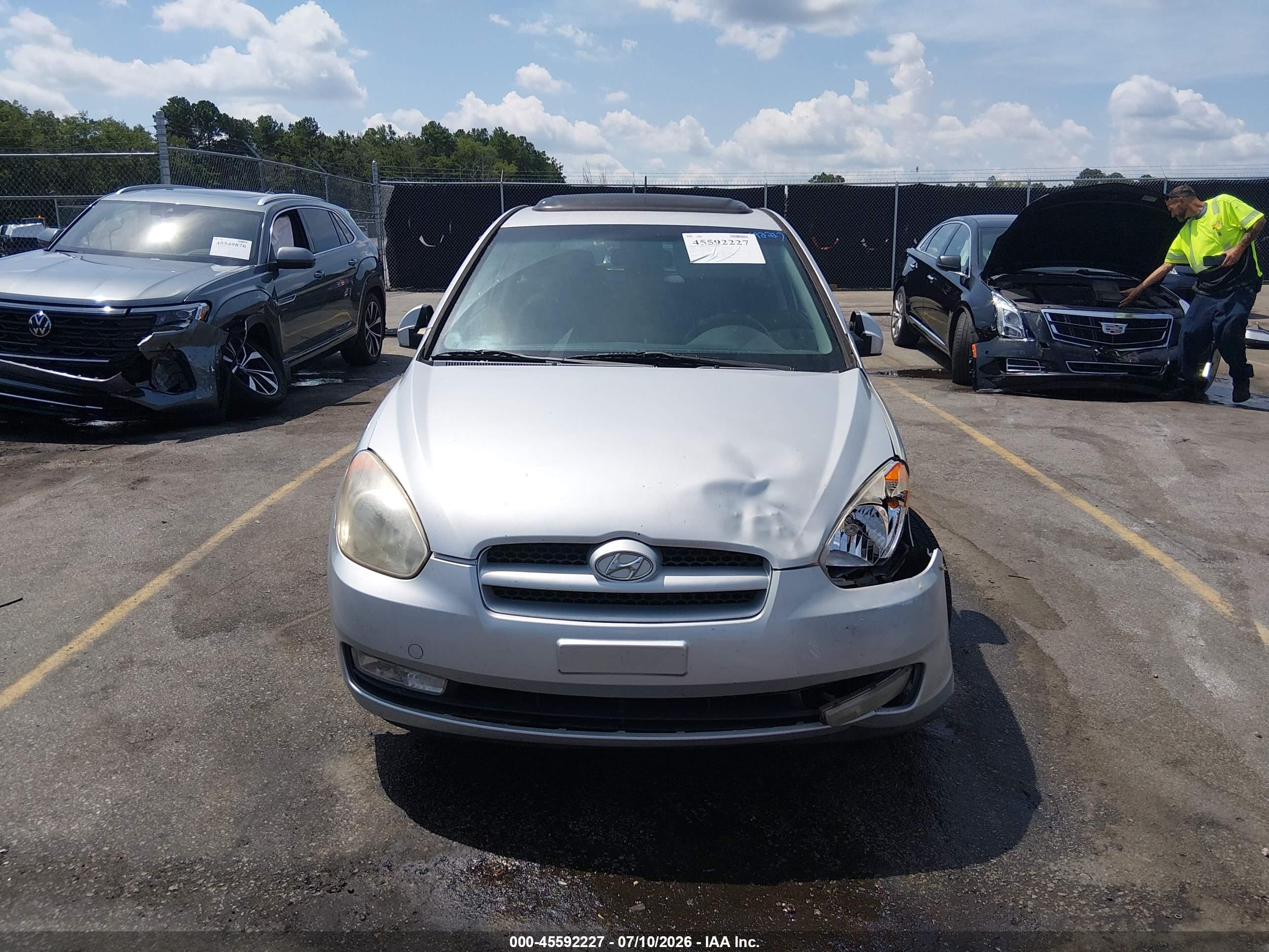 2007 Hyundai Accent Se Белый vin: KMHCN36C97U004807