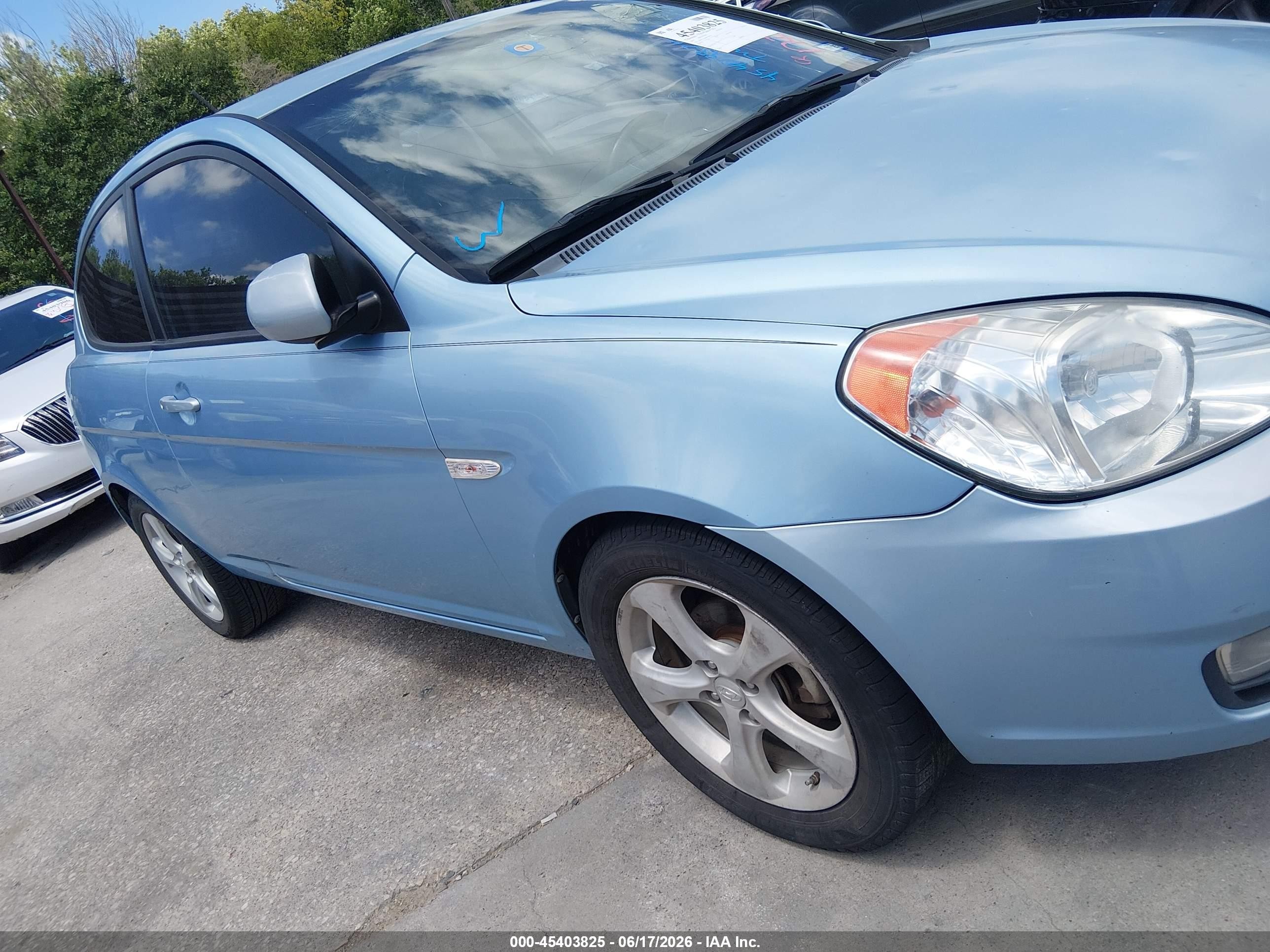 2011 Hyundai Accent Se Blue vin: KMHCN3AC6BU200364