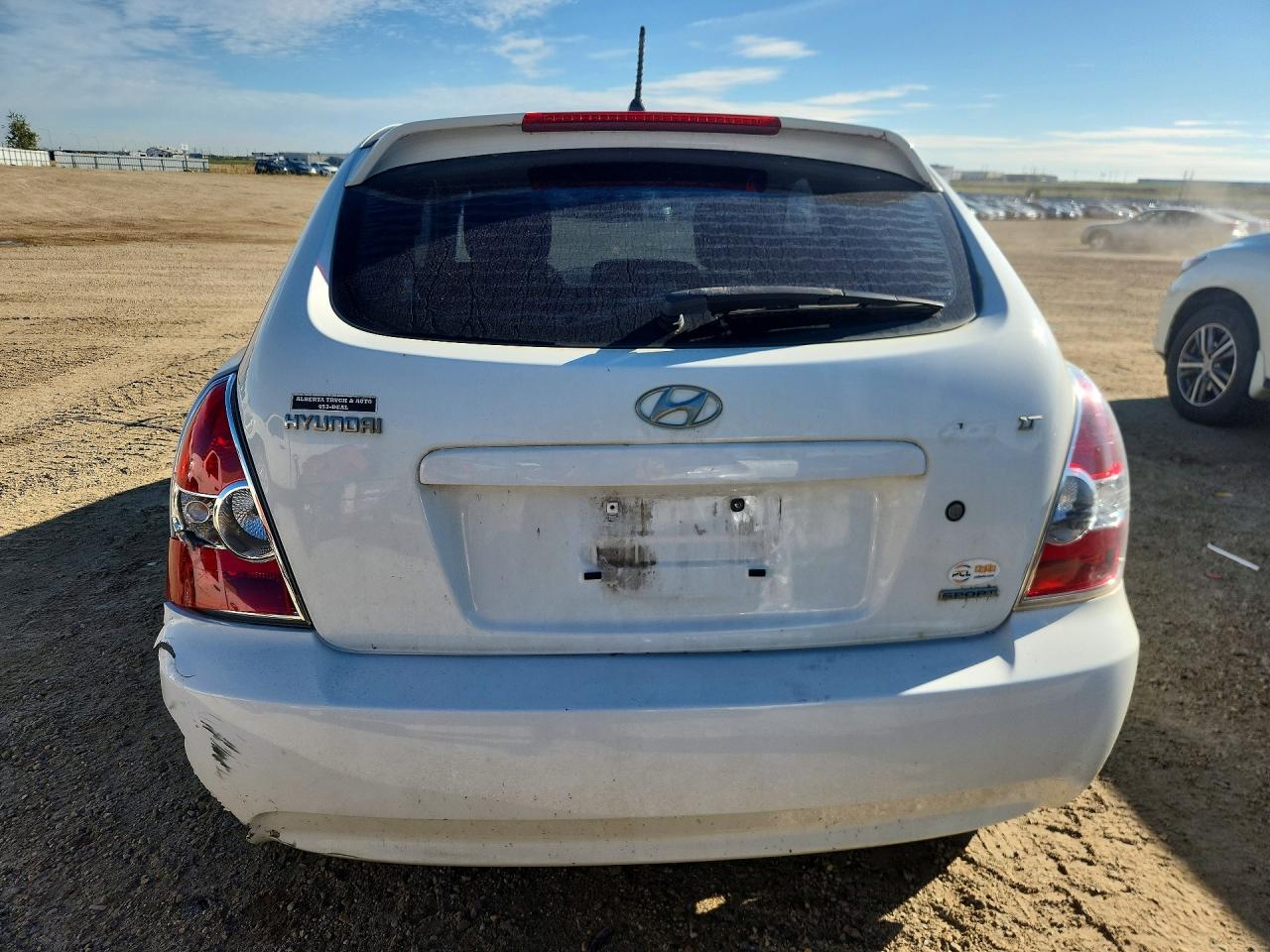 2011 Hyundai Accent Se White vin: KMHCN3BCXBU204335