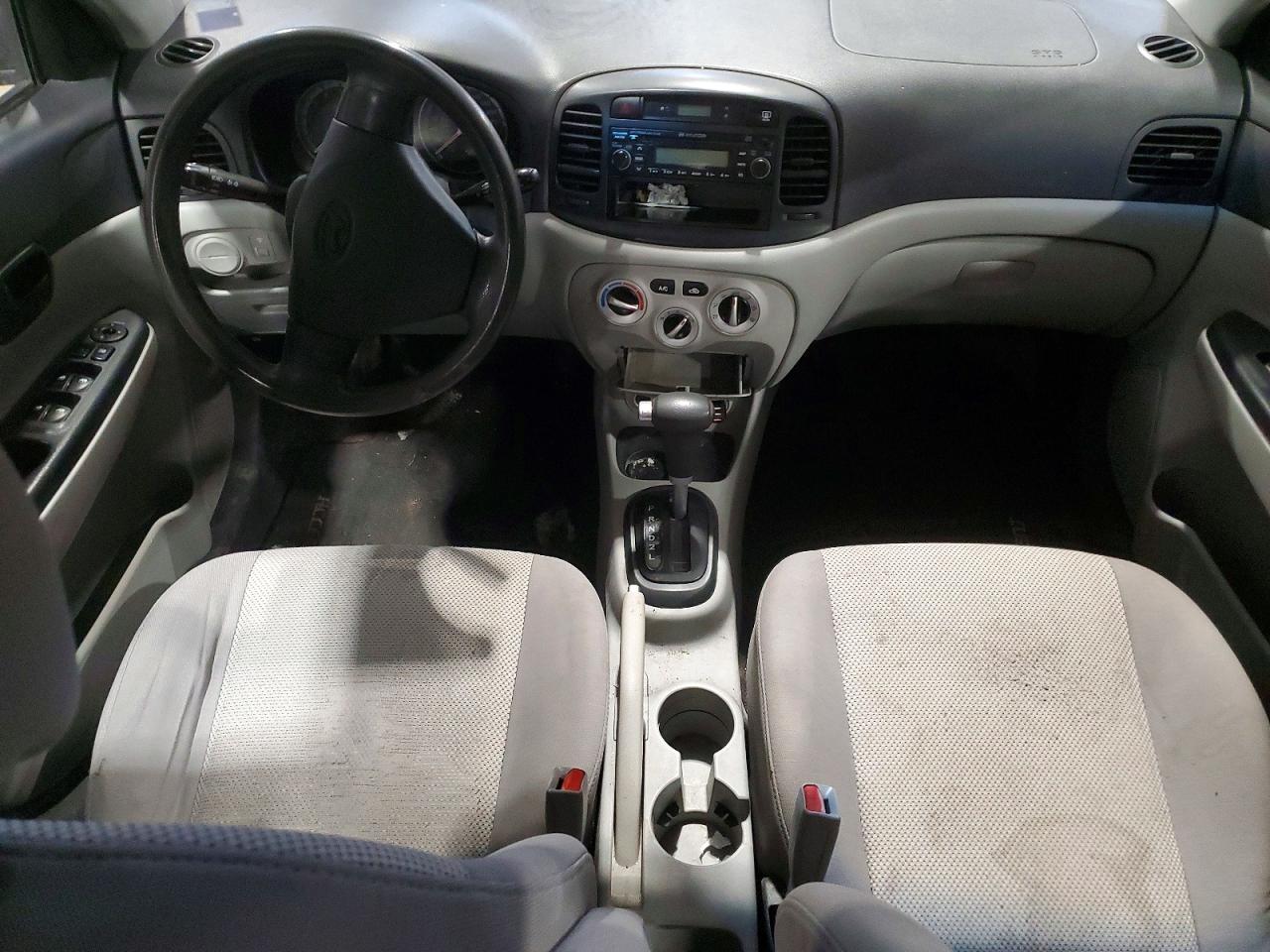 2008 Hyundai Accent Gls Two Tone vin: KMHCN45C38U225022
