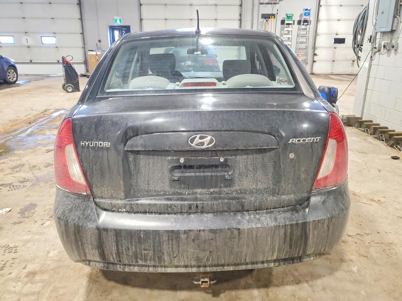 2008 Hyundai Accent Gls Two Tone vin: KMHCN45C38U225022