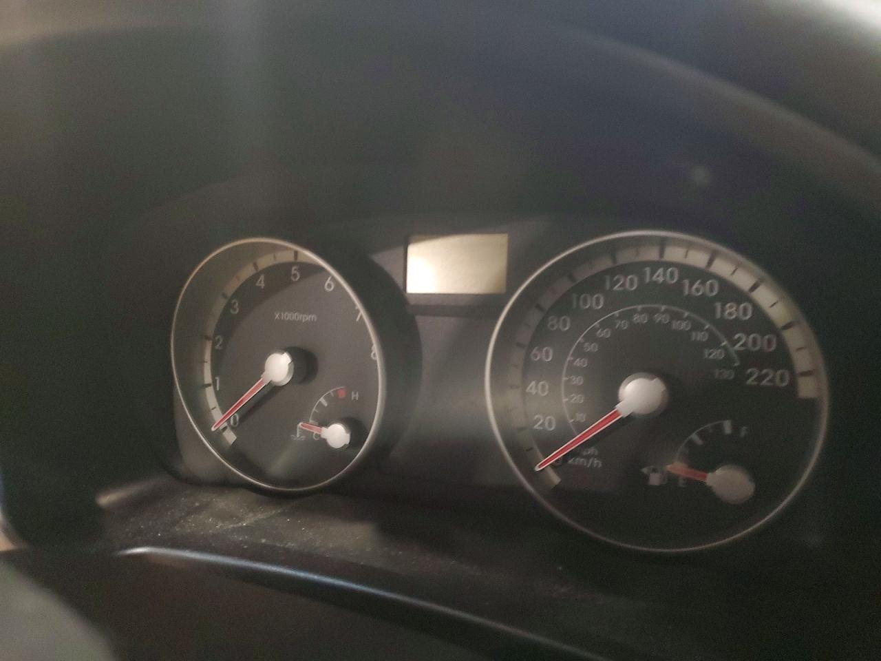 2008 Hyundai Accent Gls Two Tone vin: KMHCN45C38U225022