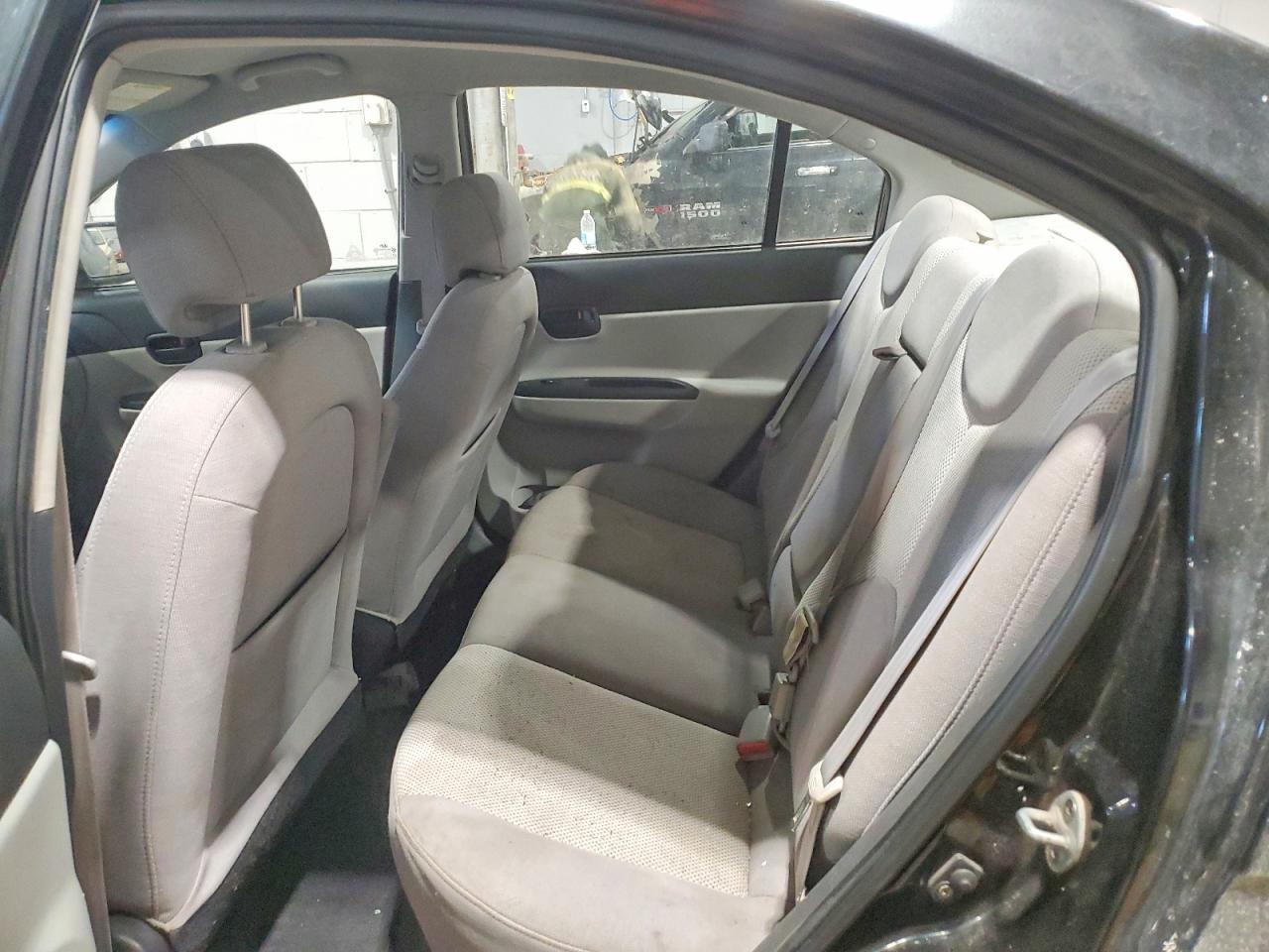 2008 Hyundai Accent Gls Two Tone vin: KMHCN45C38U225022