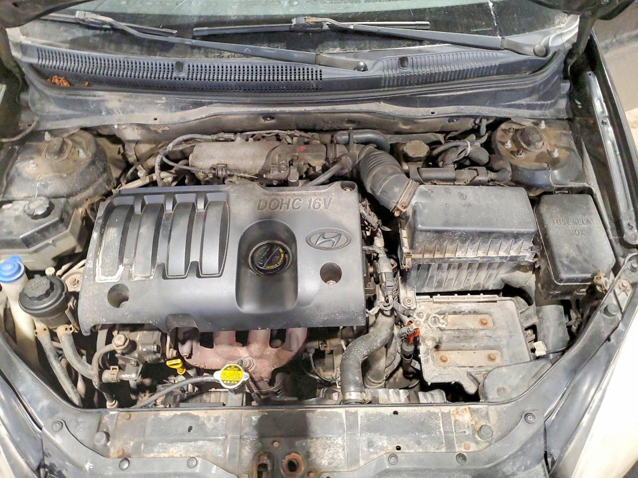 2008 Hyundai Accent Gls Two Tone vin: KMHCN45C38U225022