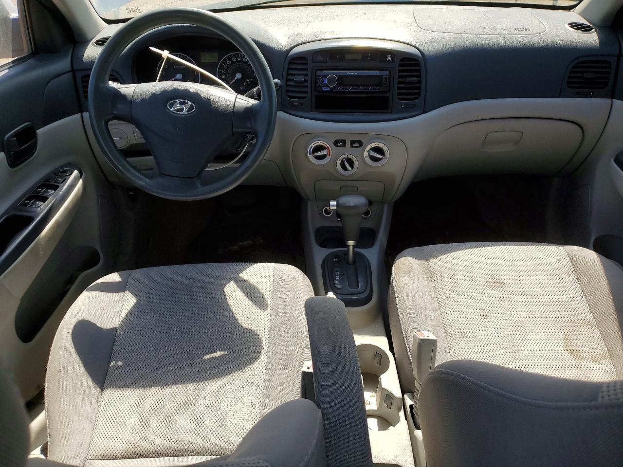 2007 Hyundai Accent Gls Silver vin: KMHCN45C47U109262