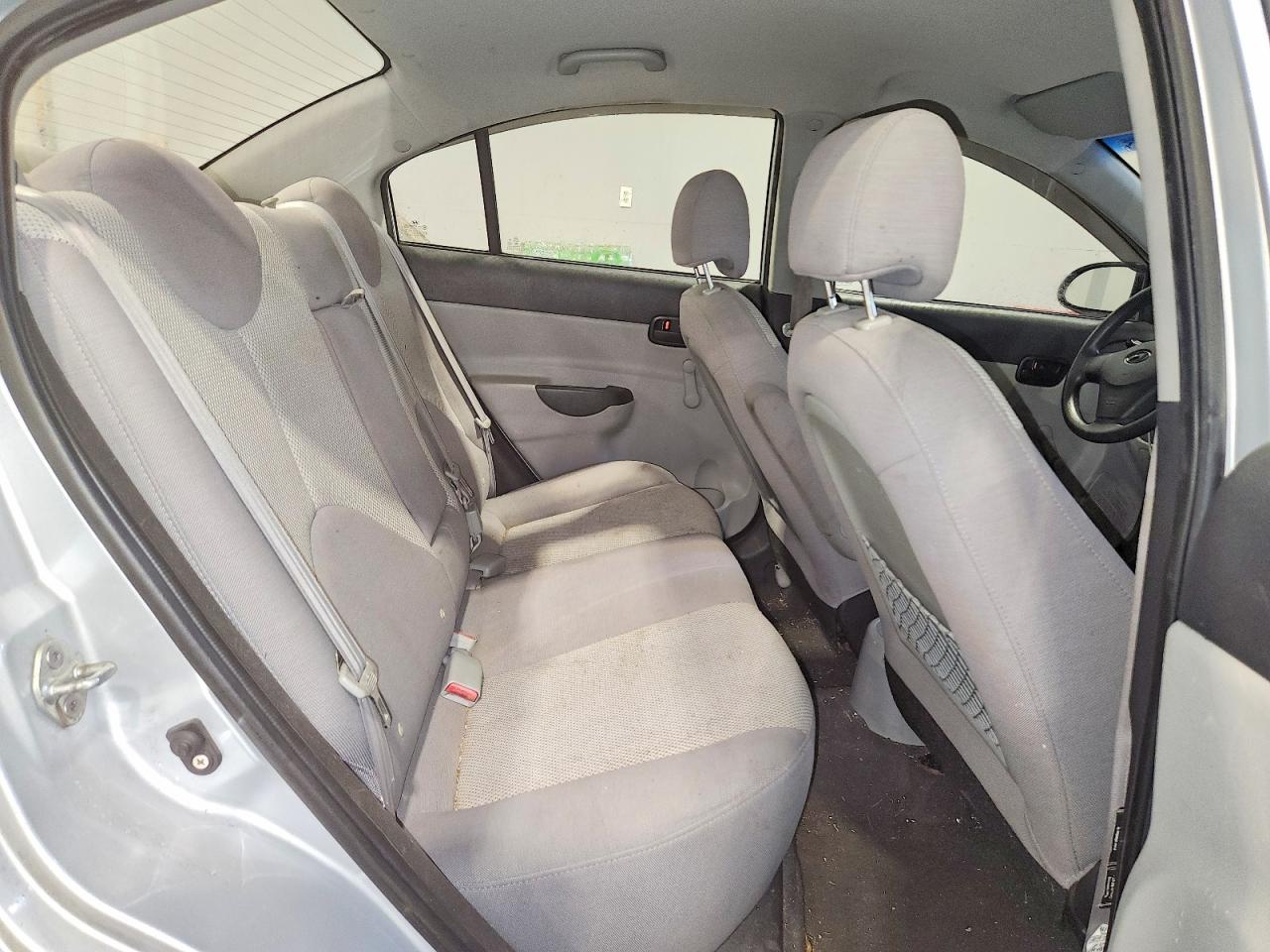 2009 Hyundai Accent Gls Silver vin: KMHCN45C59U342134