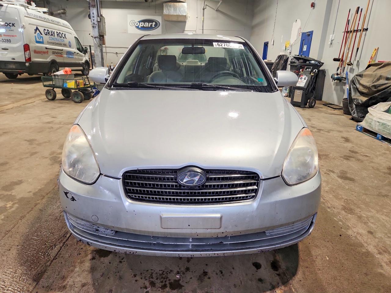 2009 Hyundai Accent Gls Silver vin: KMHCN45C59U342134