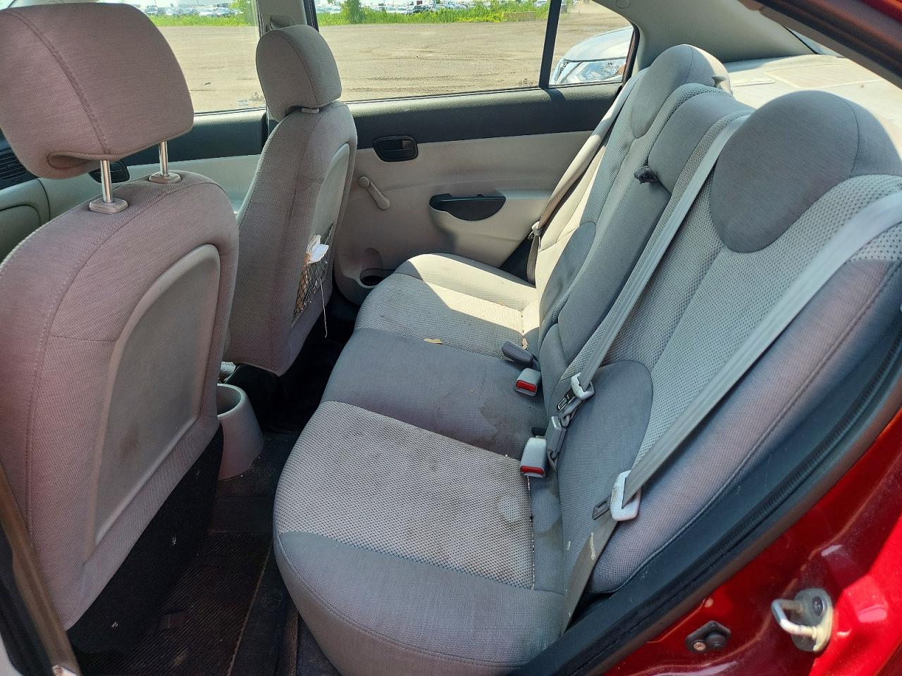 2009 Hyundai Accent Gl Red vin: KMHCN45C79U348260