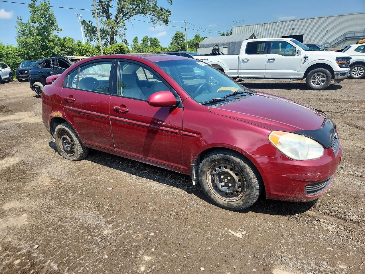 2009 Hyundai Accent Gl Red vin: KMHCN45C79U348260